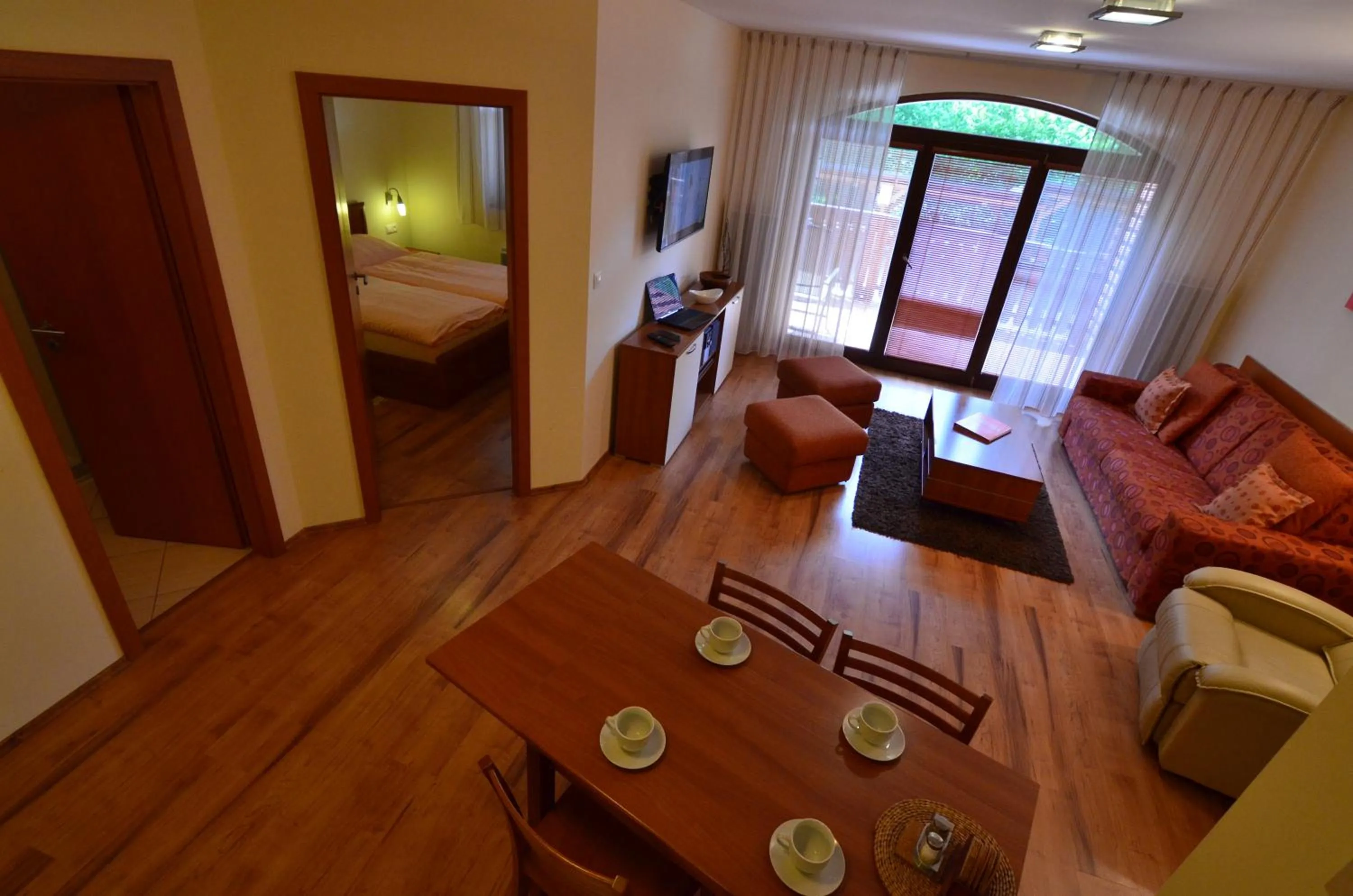 Living room, Bed in Apartmán KLAUDIA Tále