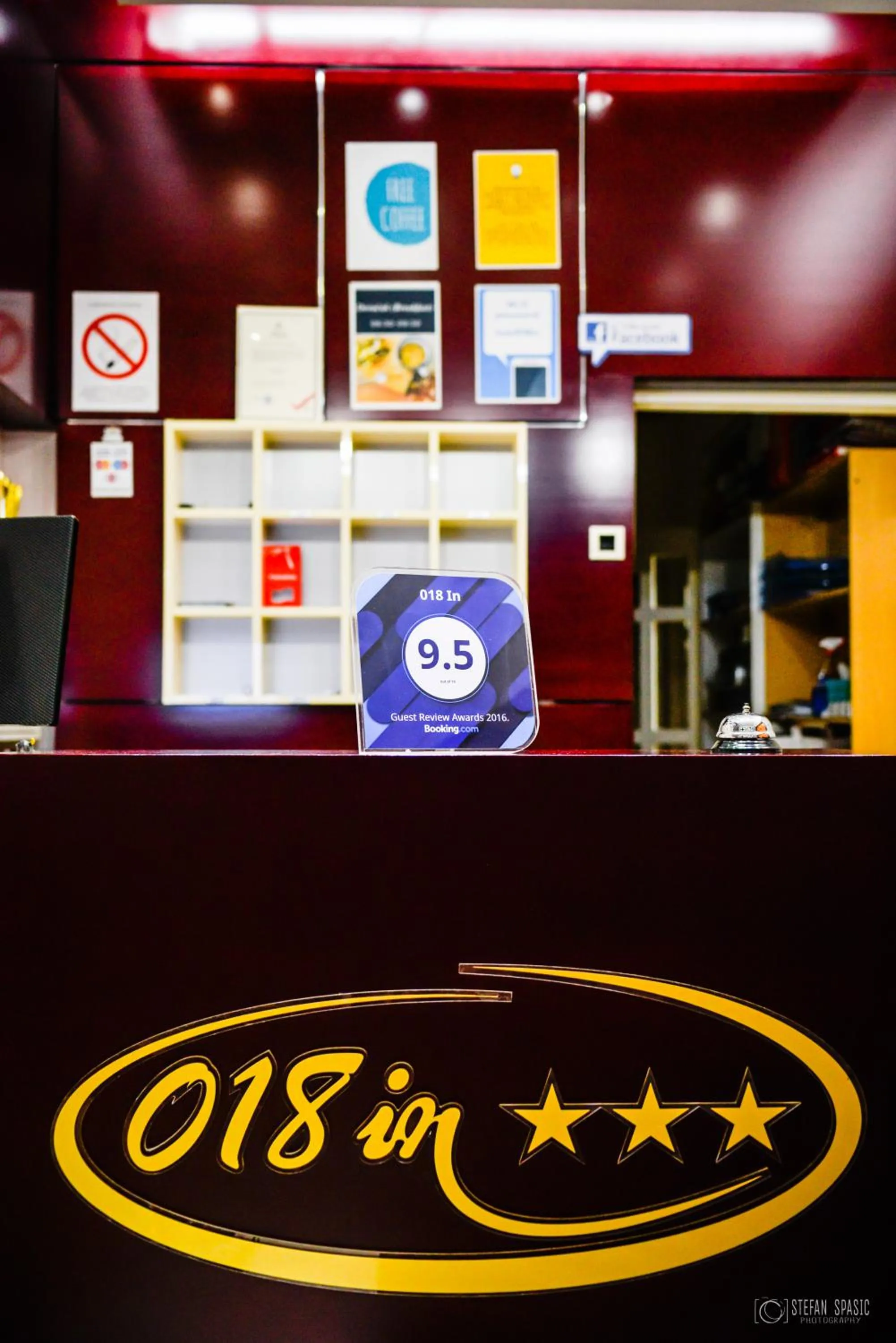 Property logo or sign in Garni Hotel 018 In