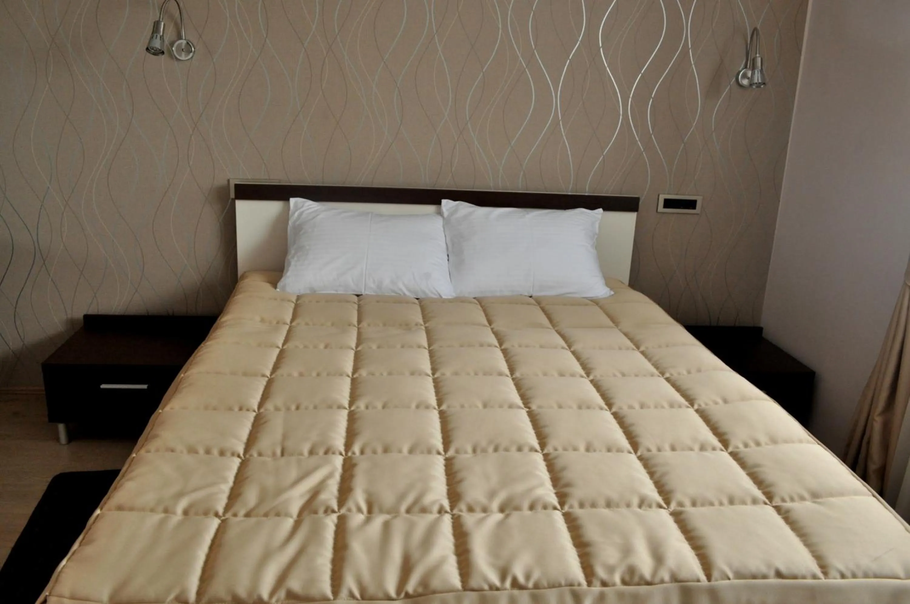 Bed in Garni Hotel 018 In