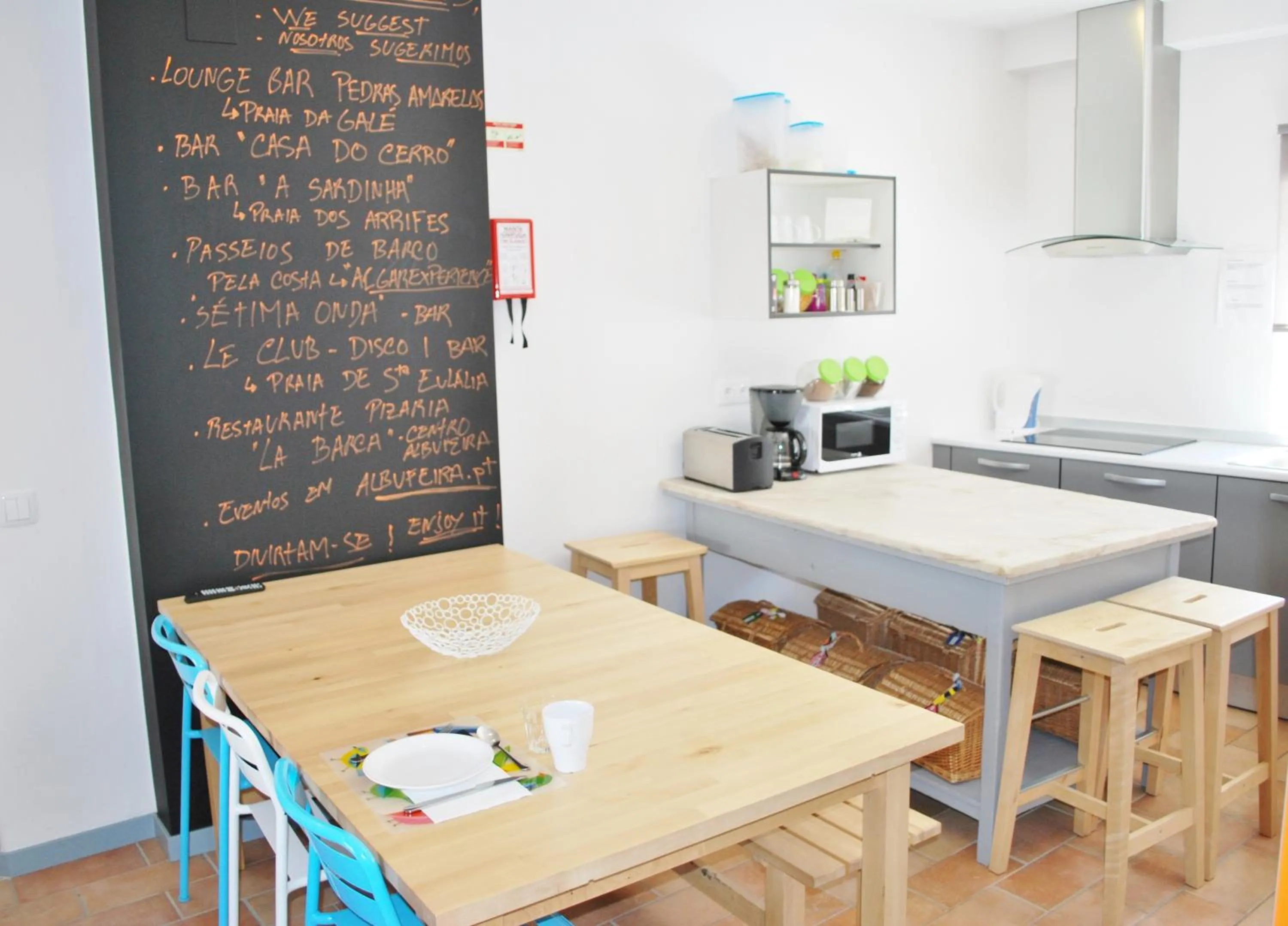 TV and multimedia in Peneco Albufeira GuestHouse