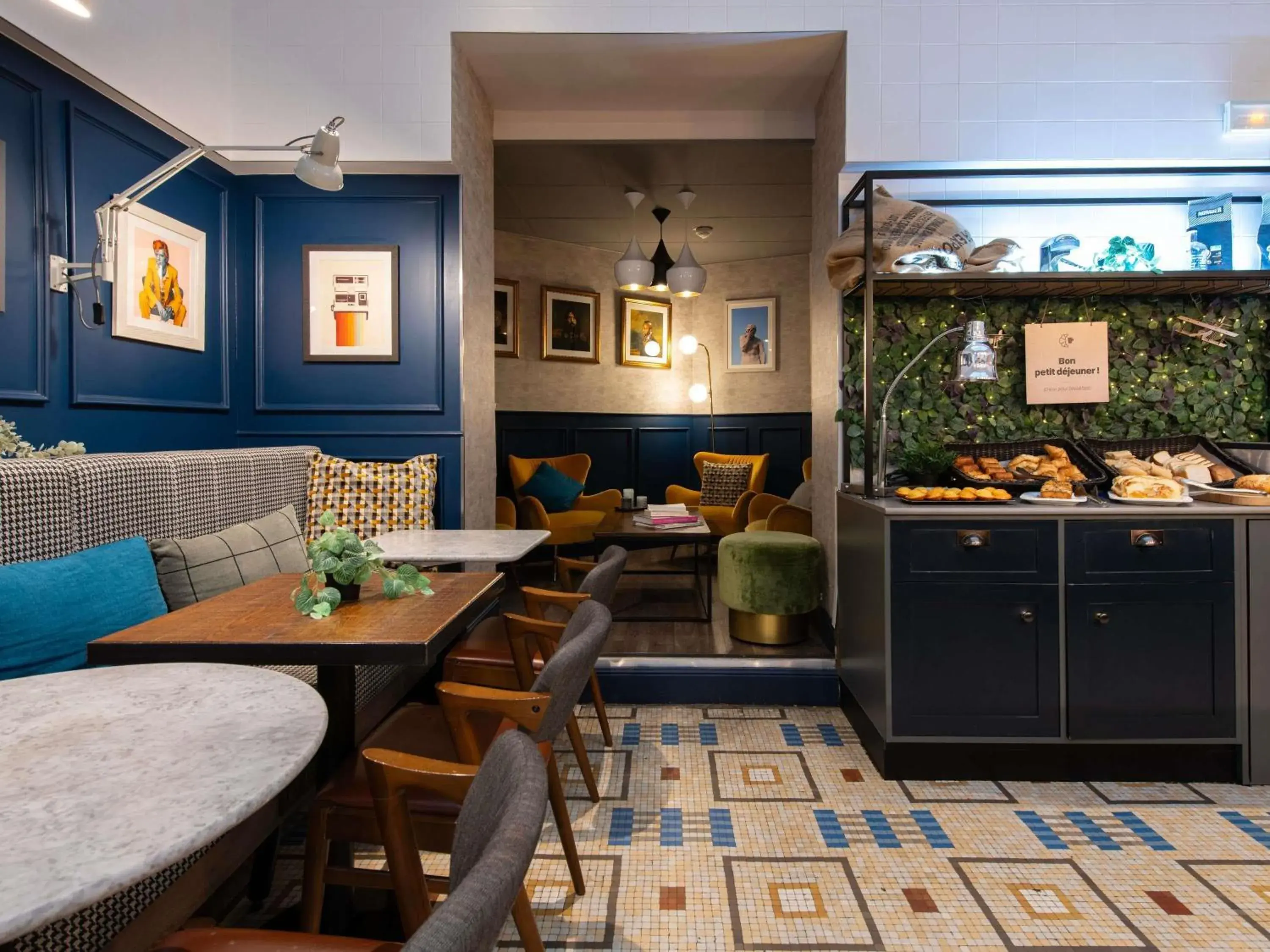 Breakfast in ibis Paris Grands Boulevards Opéra 9e Breakfast in ibis Paris Grands Boulevards Opéra 9e