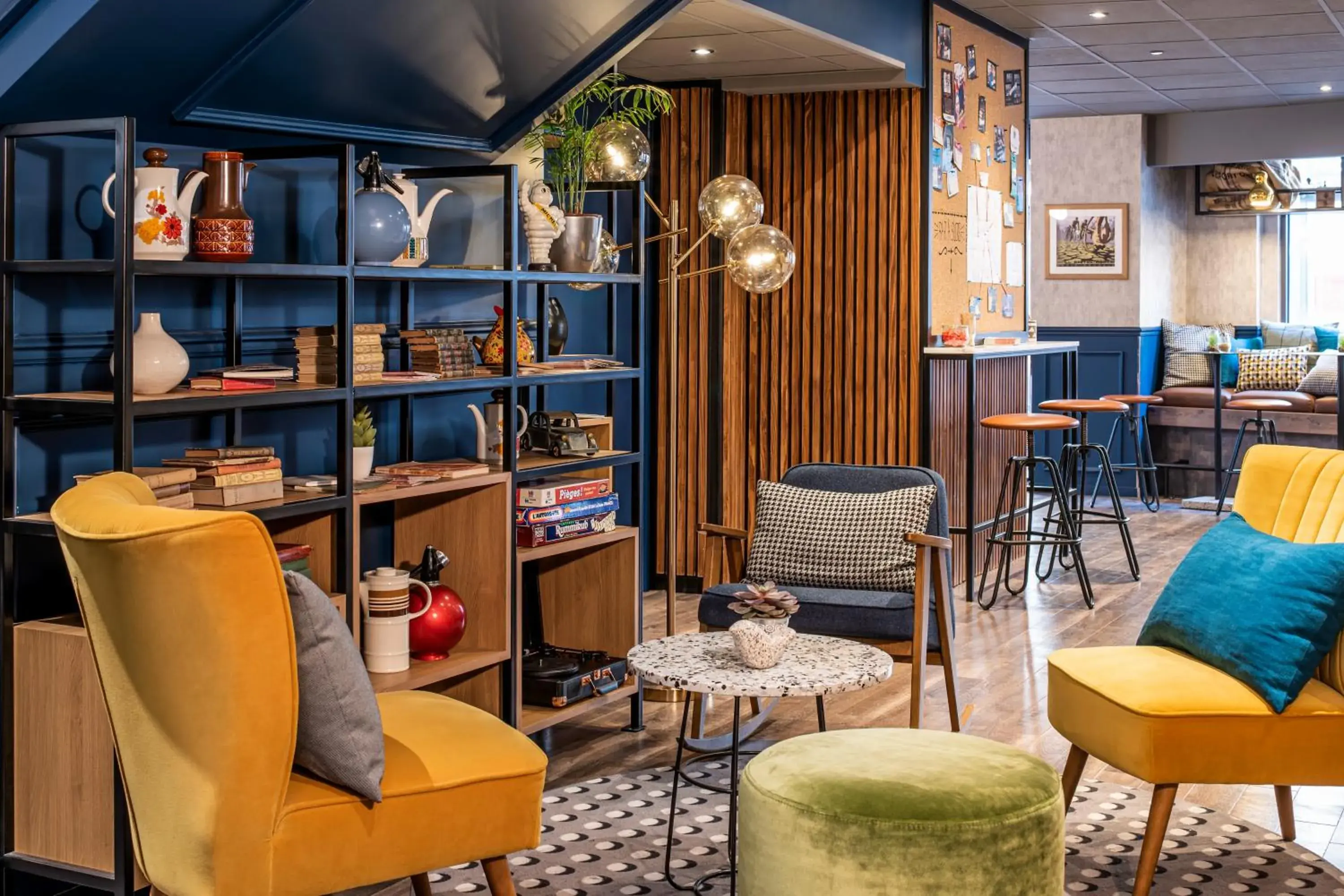 Lounge or bar in ibis Paris Grands Boulevards Opéra 9e Lounge or bar in ibis Paris Grands Boulevards Opéra 9e
