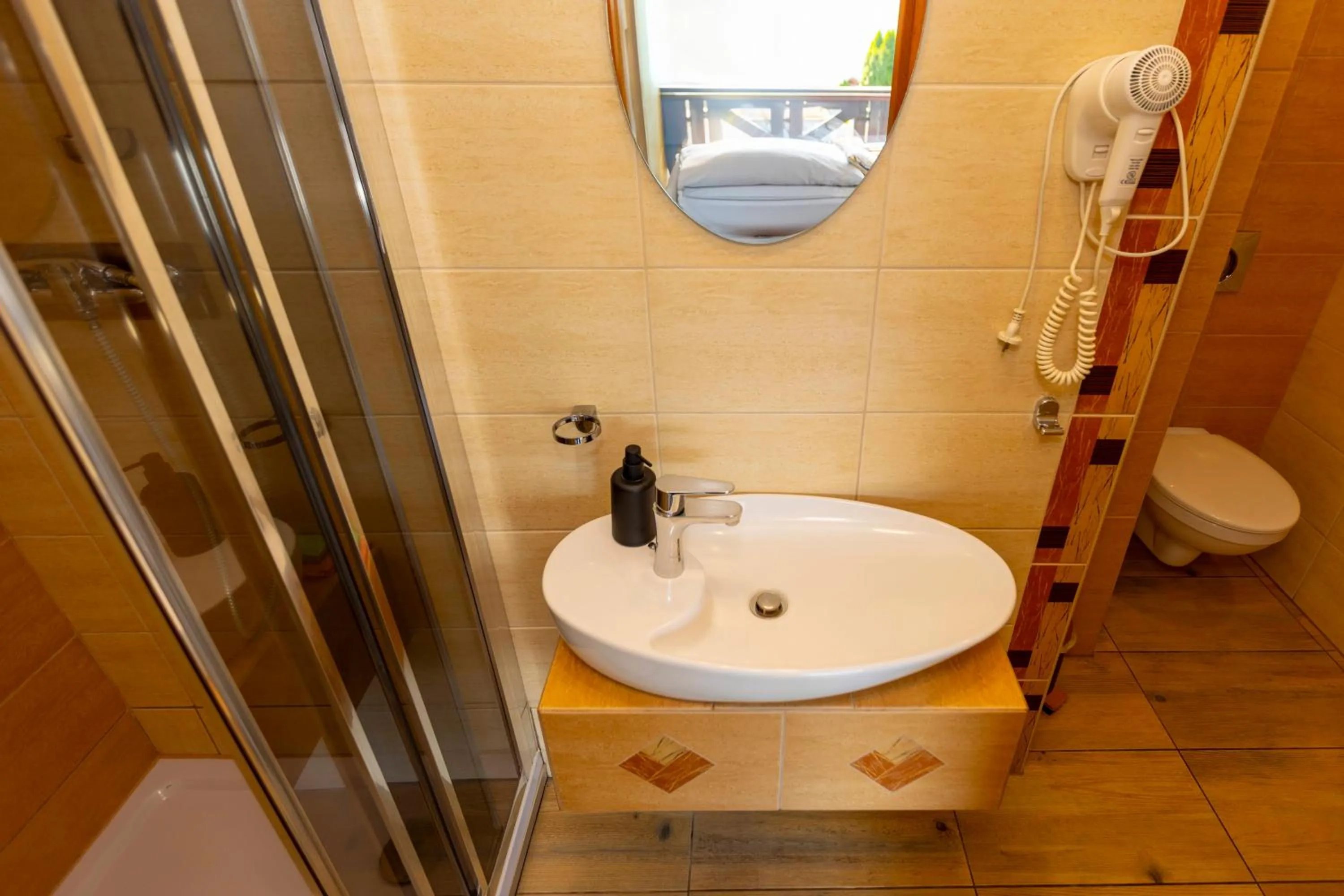 Shower in Gościniec Pod Markizami