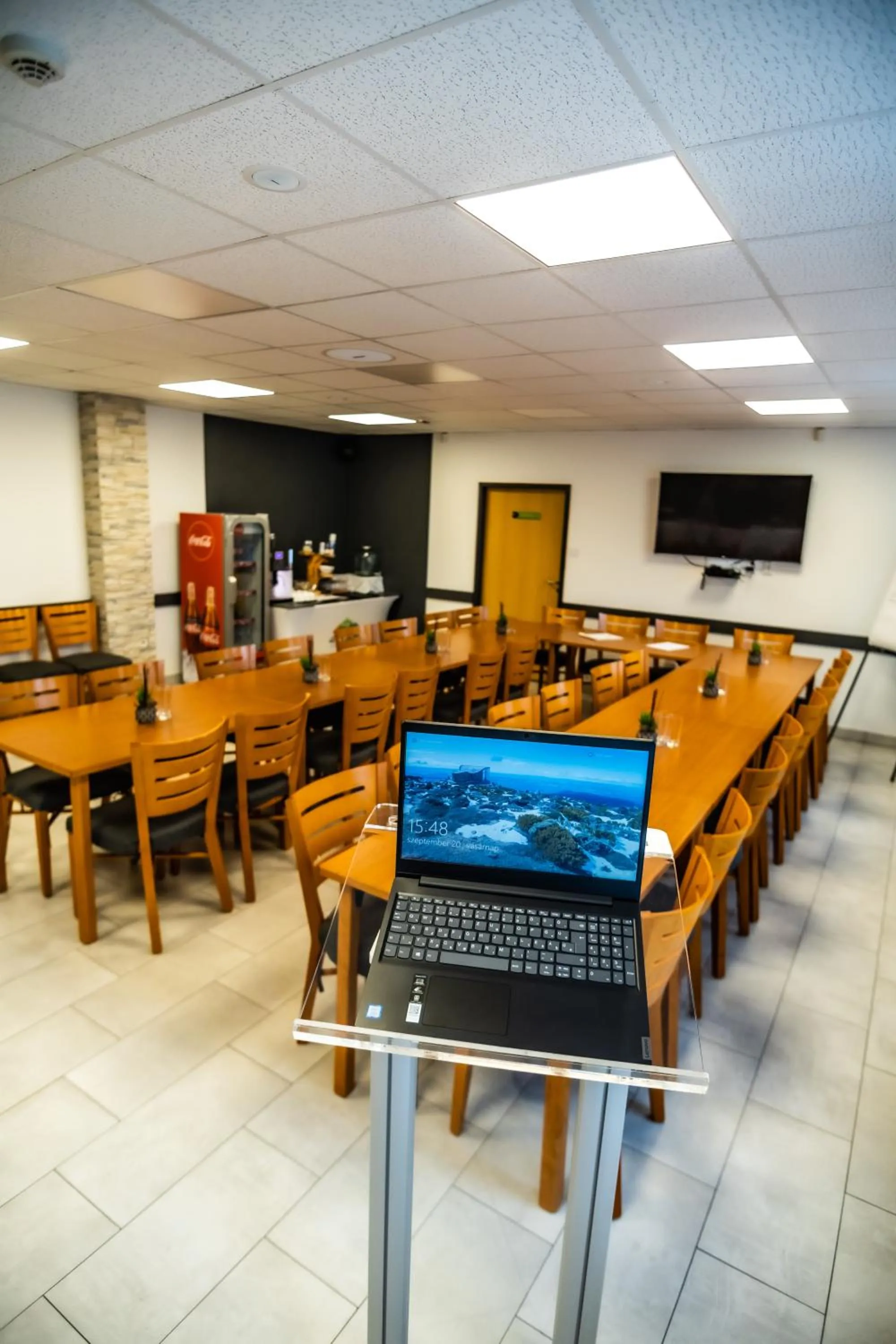 Restaurant/places to eat in 4 Évszak Hegyihotel