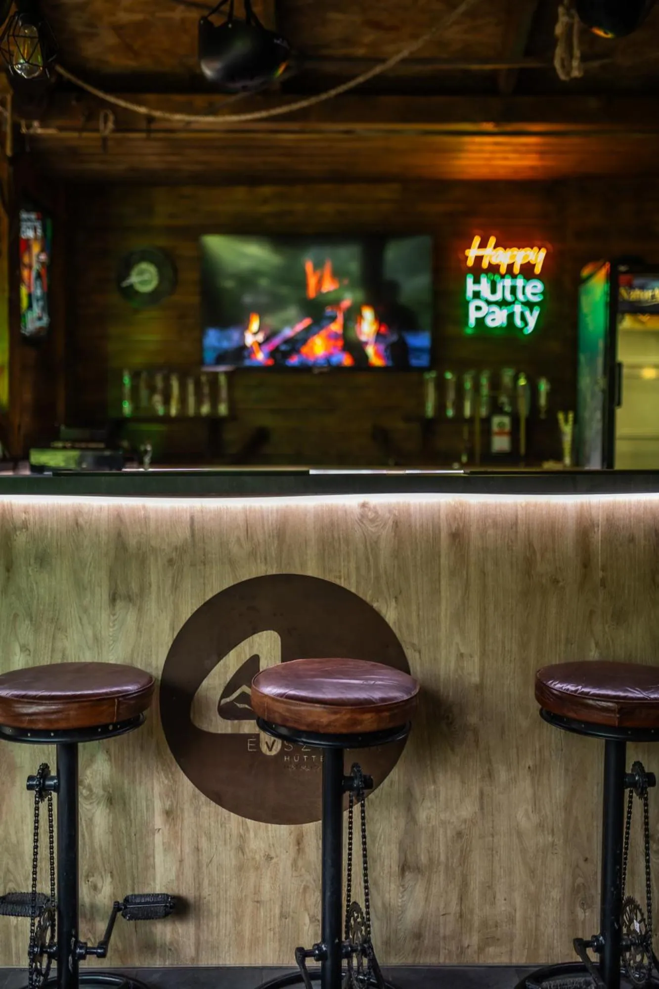 Nightclub / DJ in 4 Évszak Hegyihotel