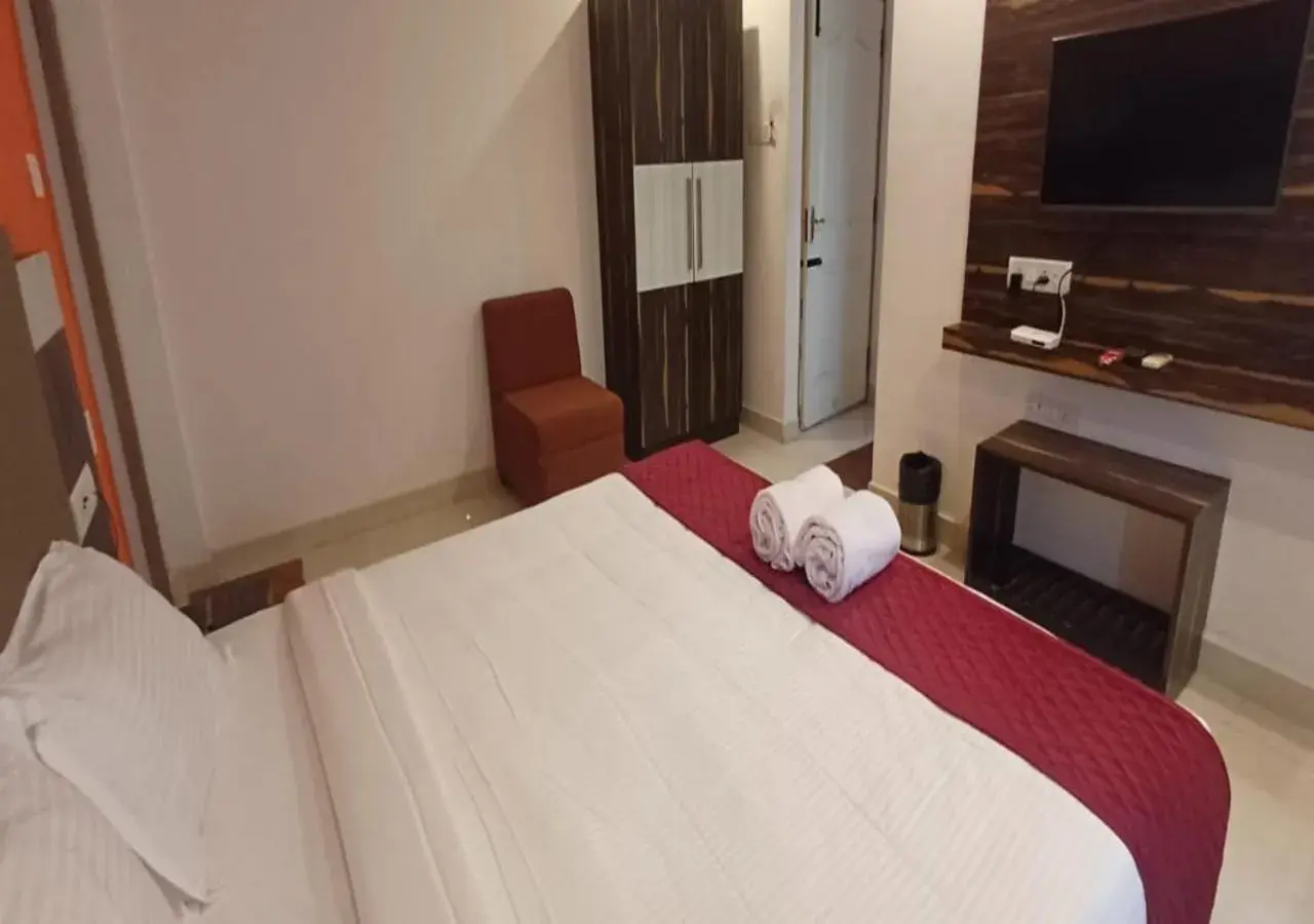 King Room with Balcony in MM Park Inn King Room with Balcony in MM Park Inn