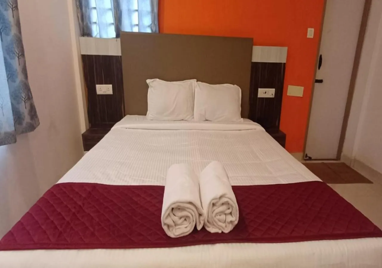 Bedroom, Bed in MM Park Inn