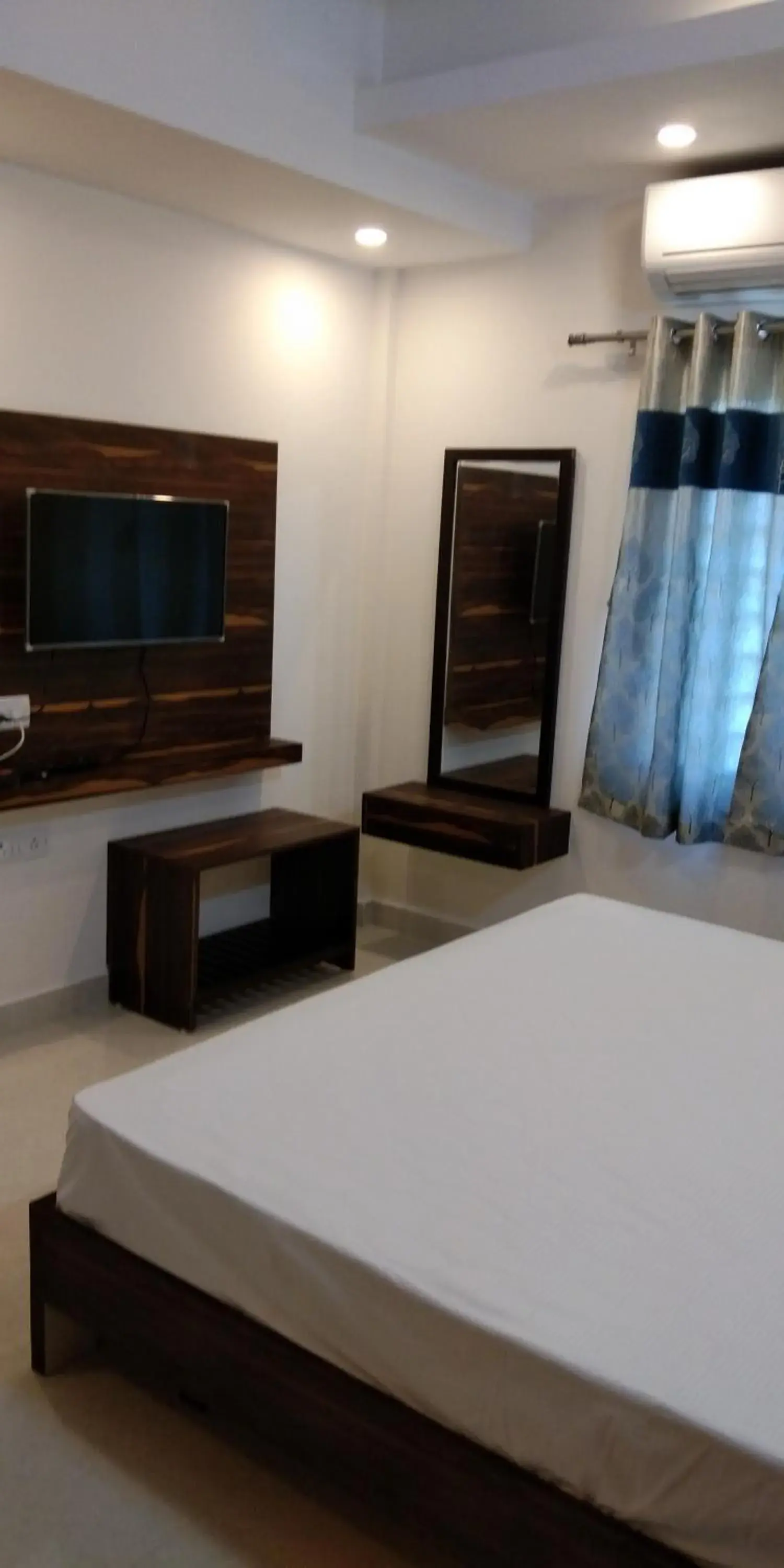 air conditioner, Bed in MM Park Inn air conditioner, Bed in MM Park Inn