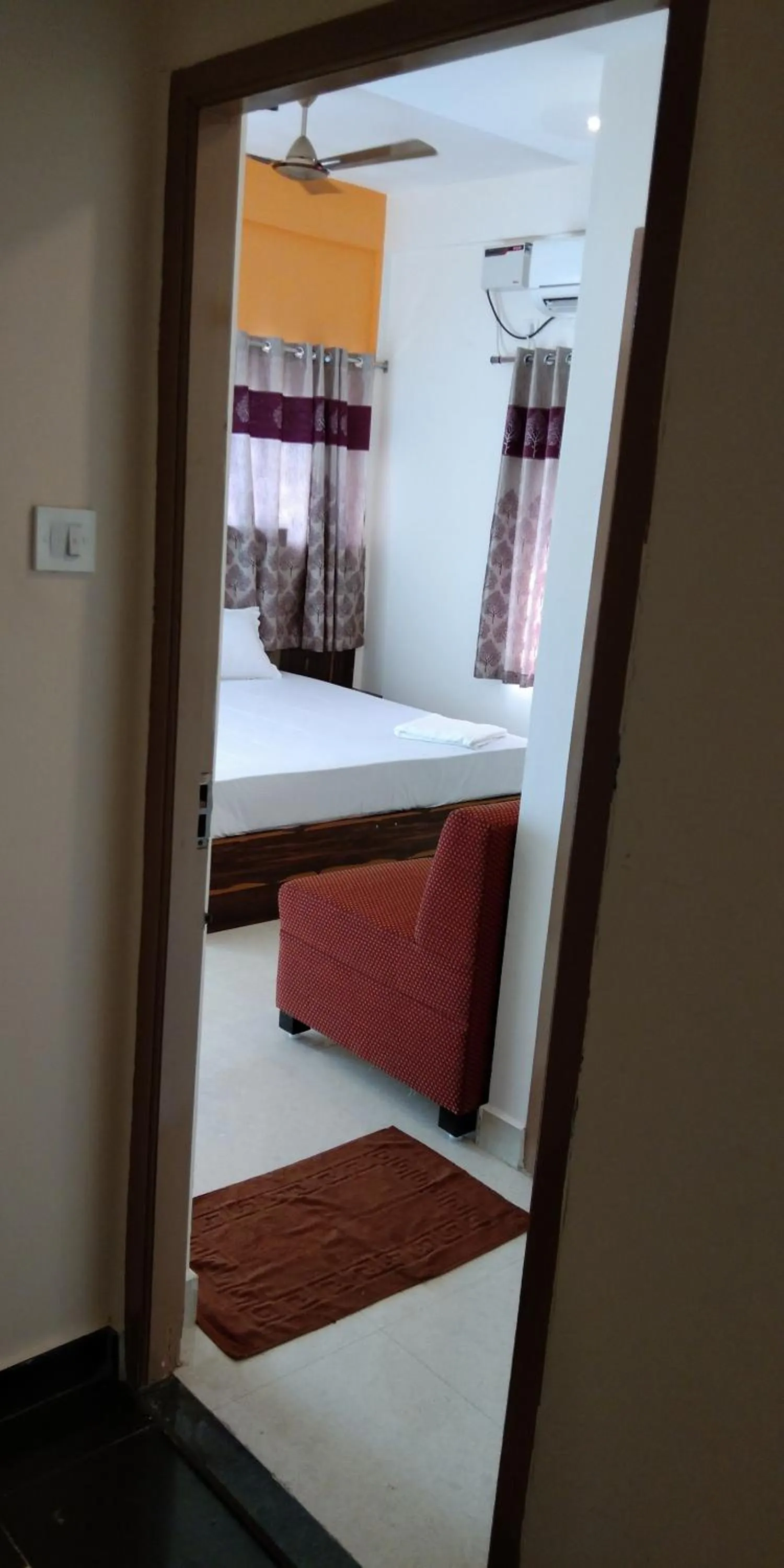 Bedroom, Bed in MM Park Inn