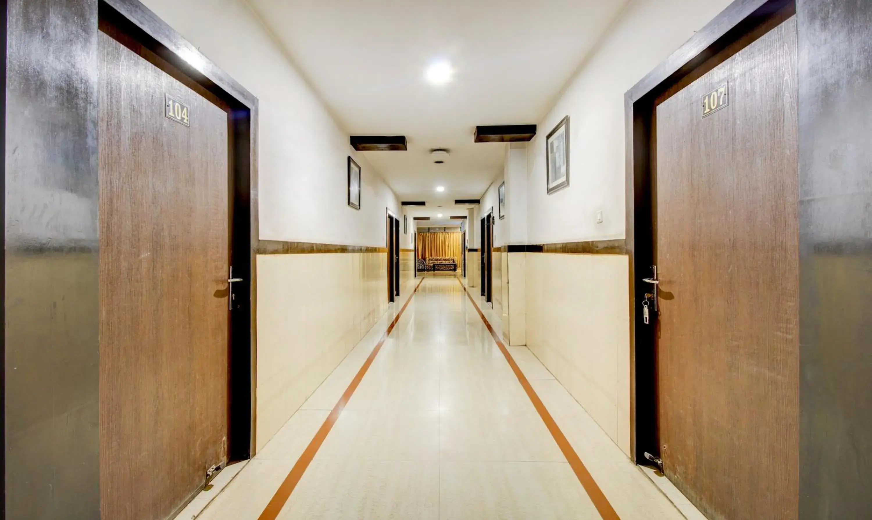 Property building in Hotel Amanda Property building in Hotel Amanda