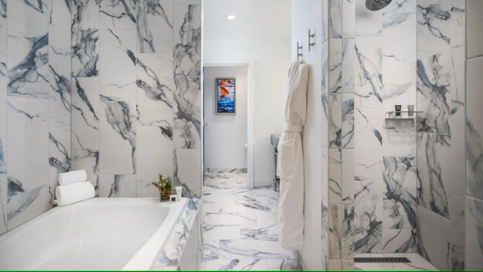 Shower in JW Marriott Savannah Plant Riverside District