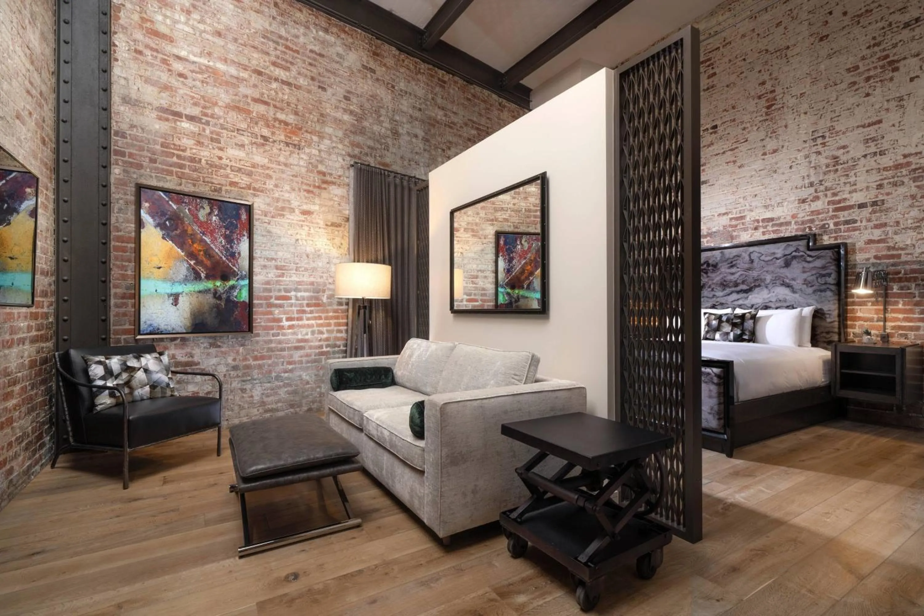 Photo of the whole room in JW Marriott Savannah Plant Riverside District