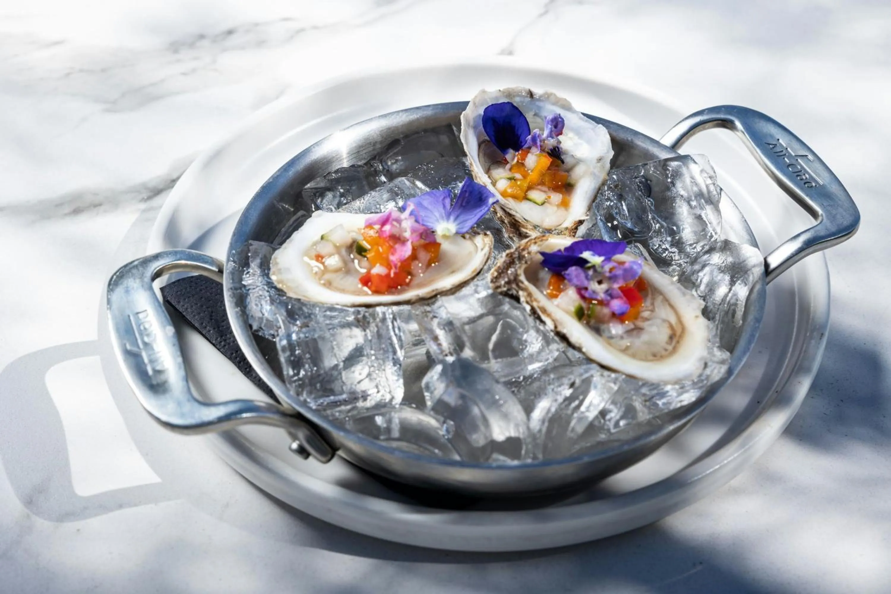 Restaurant/places to eat in JW Marriott Savannah Plant Riverside District