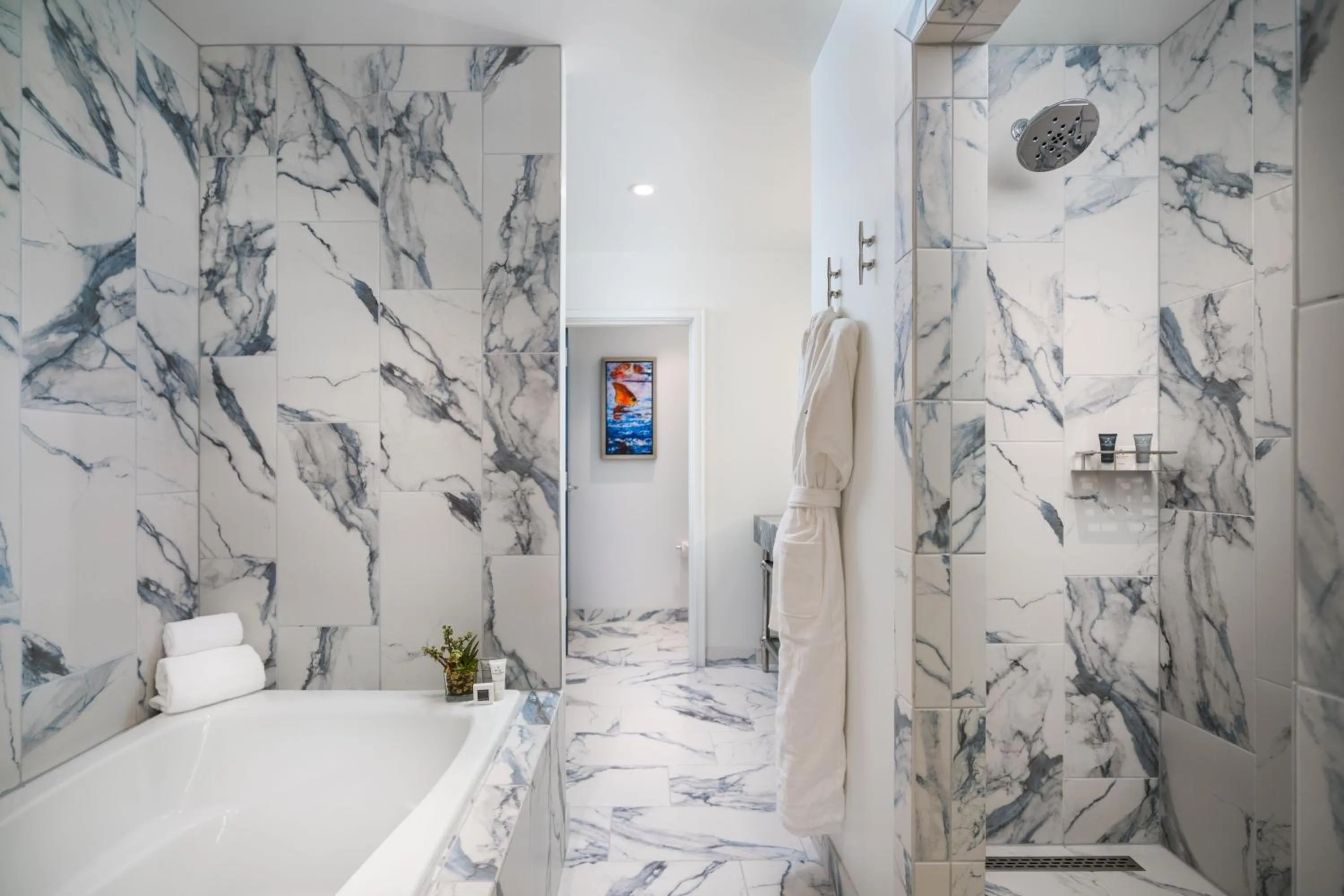 Bathroom, Bed in JW Marriott Savannah Plant Riverside District
