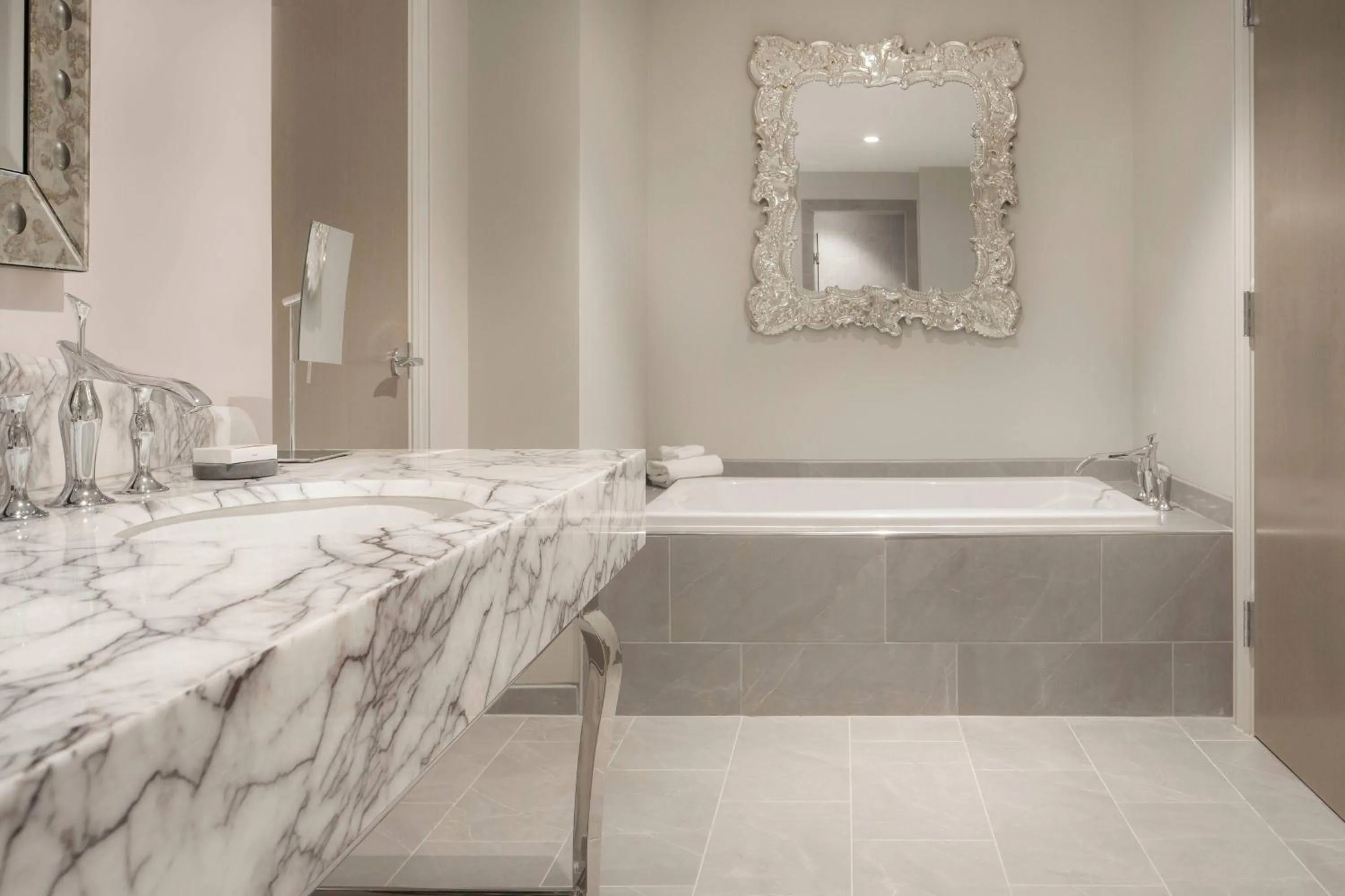 Bathroom in JW Marriott Savannah Plant Riverside District