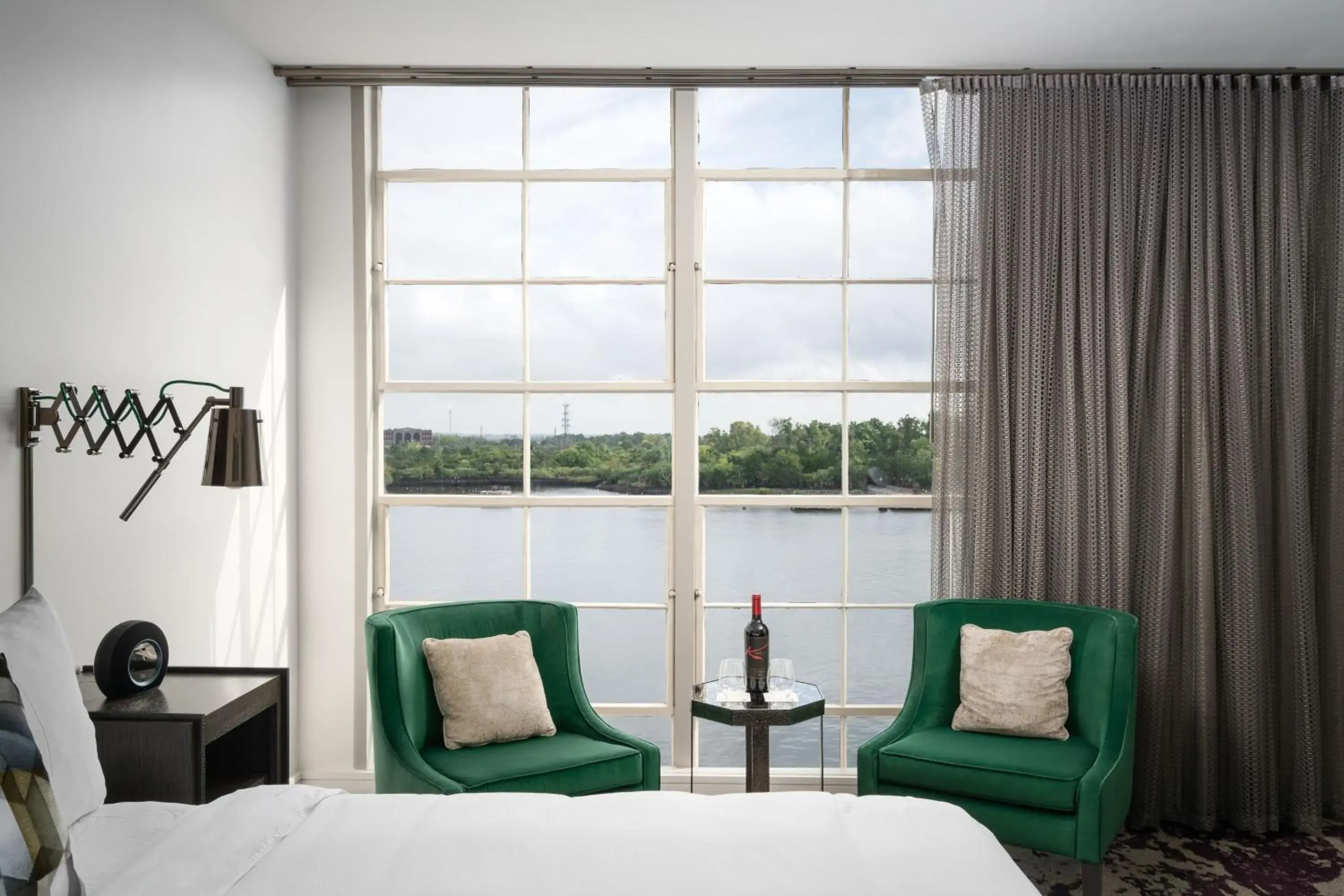 Deluxe King Room with River View - Hearing Accessible in JW Marriott Savannah Plant Riverside District Deluxe King Room with River View - Hearing Accessible in JW Marriott Savannah Plant Riverside District