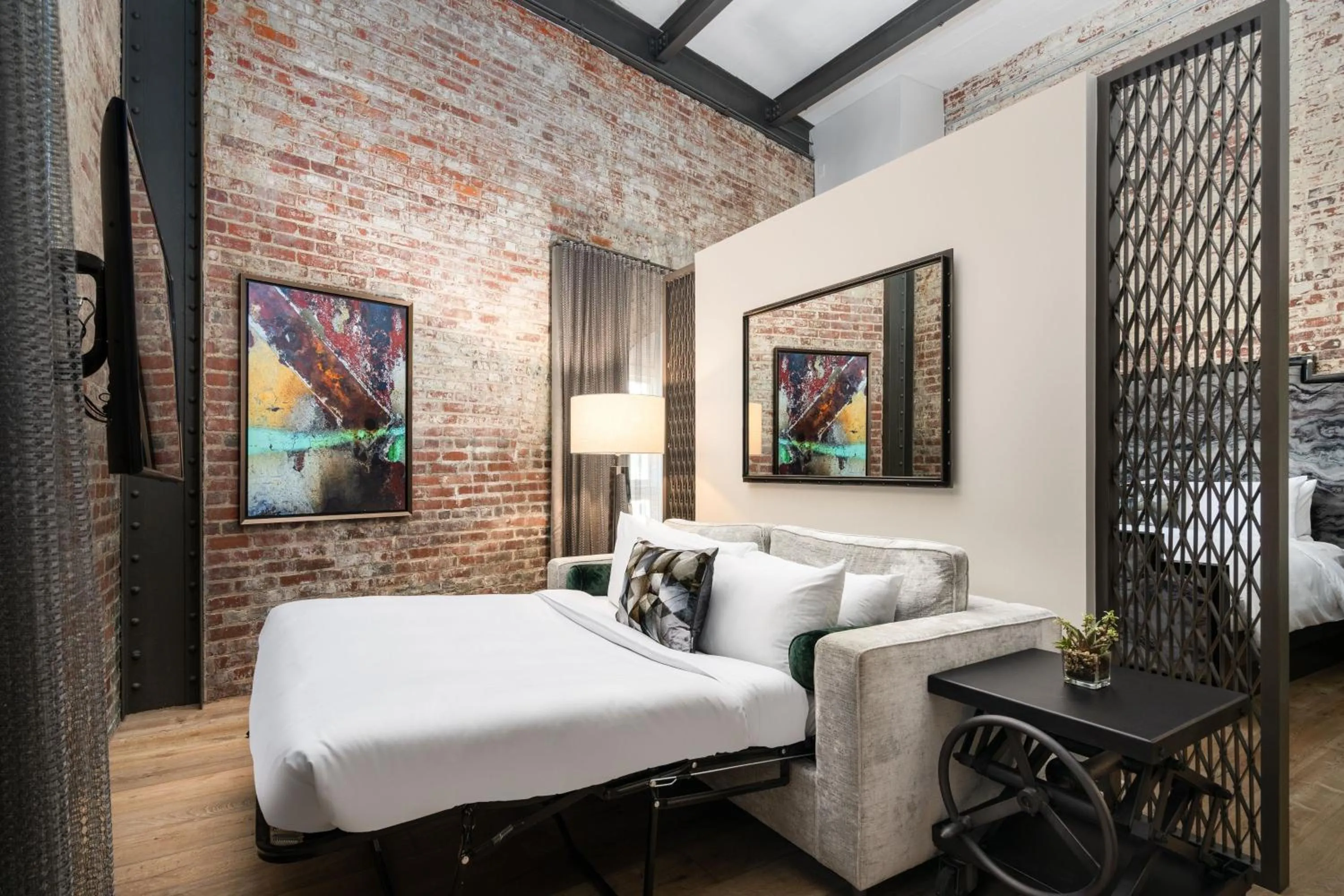 Photo of the whole room, Bed in JW Marriott Savannah Plant Riverside District