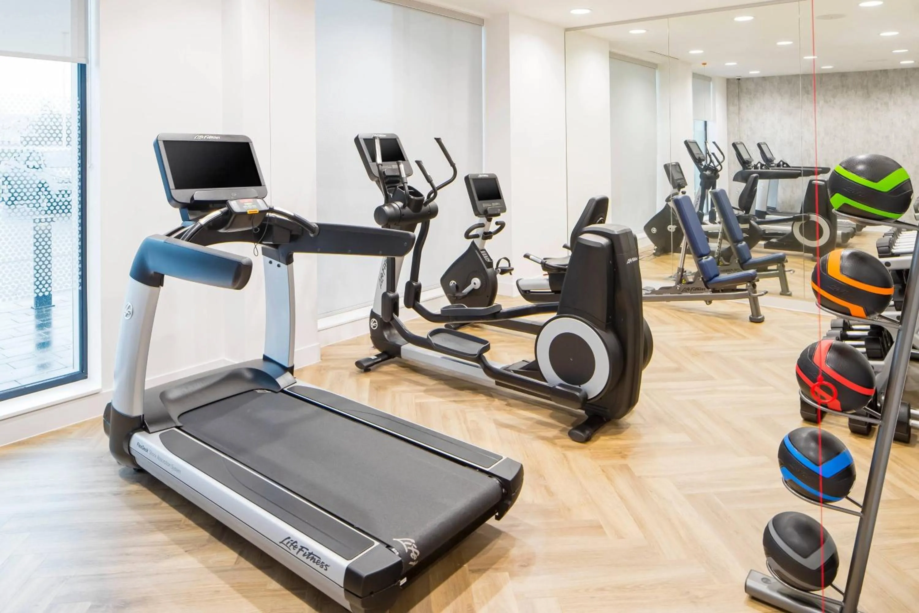 Fitness centre/facilities in Courtyard by Marriott Inverness Airport