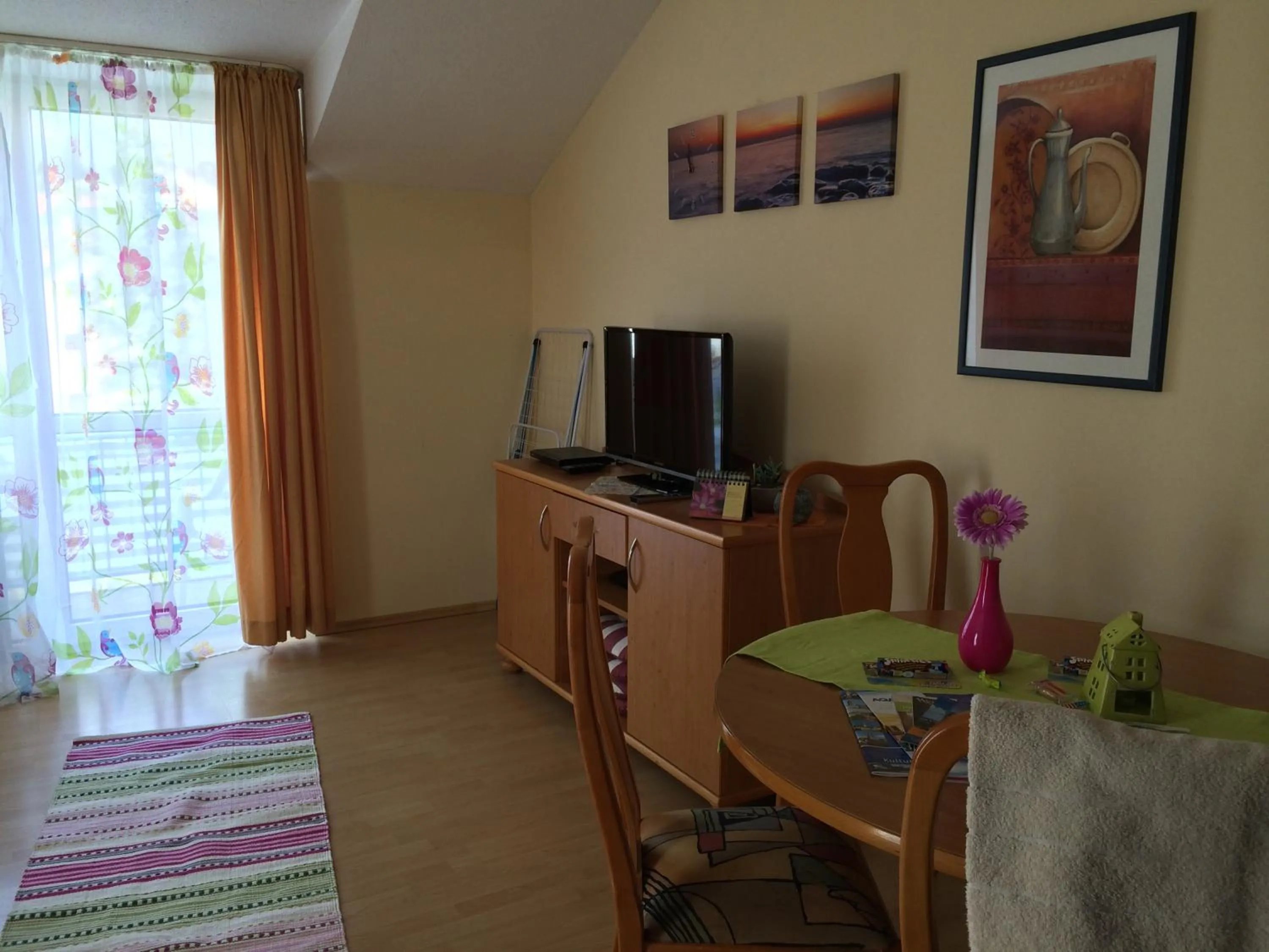 TV and multimedia in Ferienresidenz Am weißen Regen