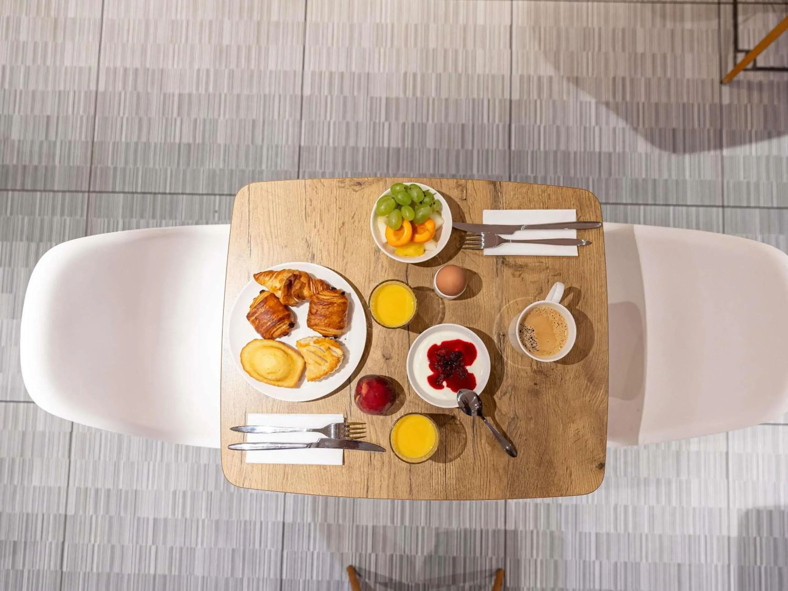 Breakfast in ibis Daumesnil Porte Doree Breakfast in ibis Daumesnil Porte Doree