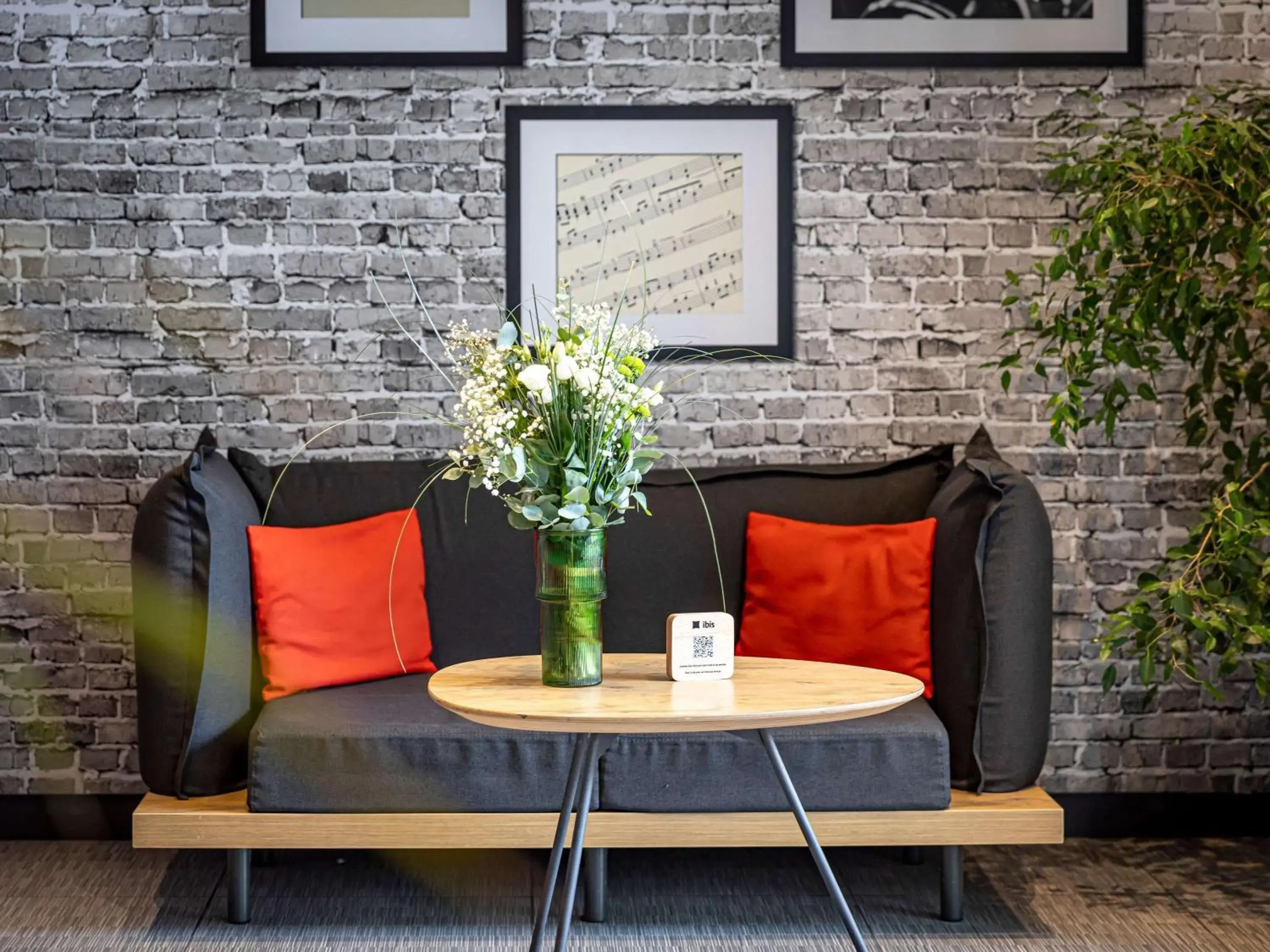 Property building in ibis Daumesnil Porte Doree Property building in ibis Daumesnil Porte Doree