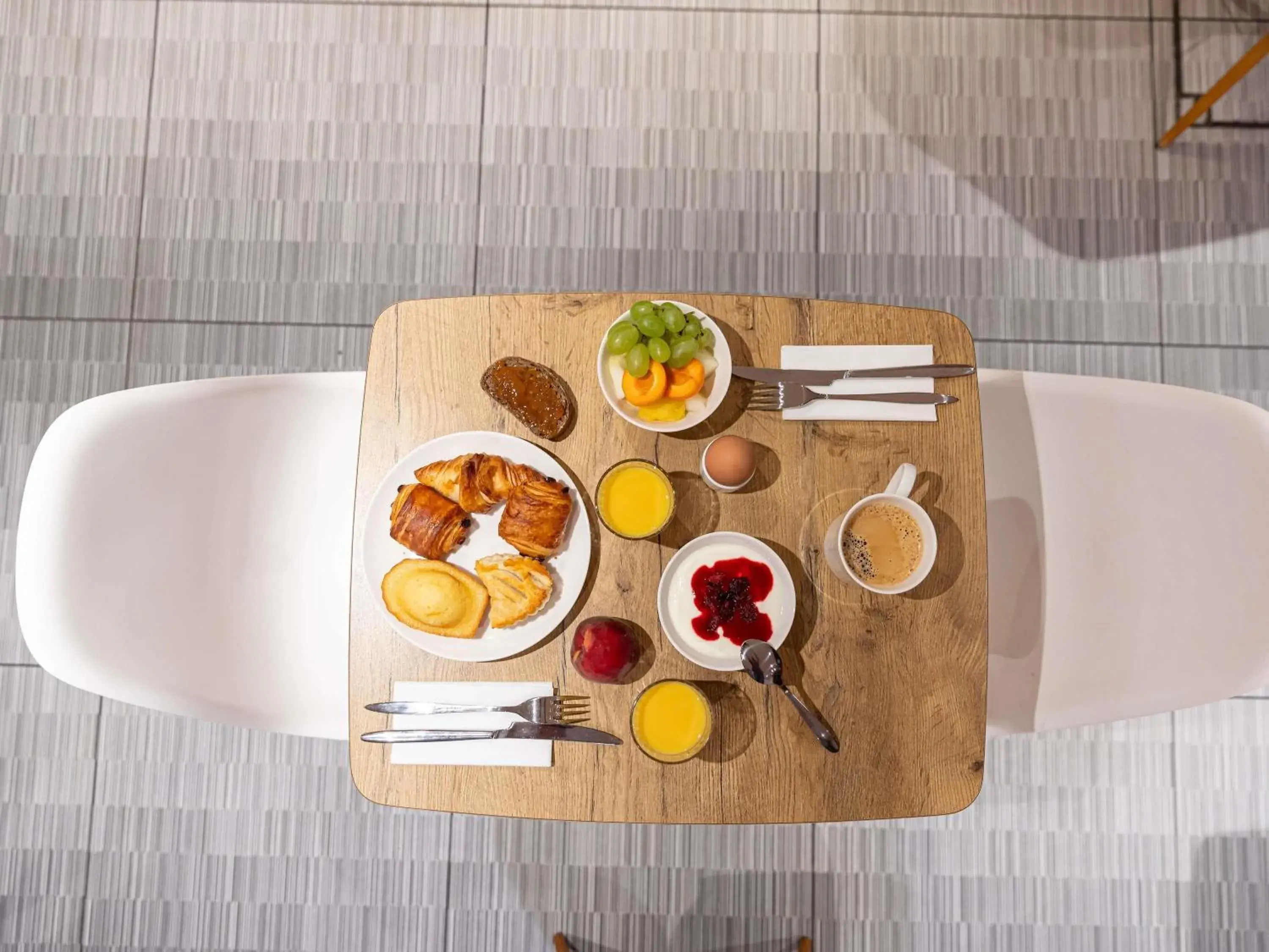 Property building in ibis Daumesnil Porte Doree Property building in ibis Daumesnil Porte Doree