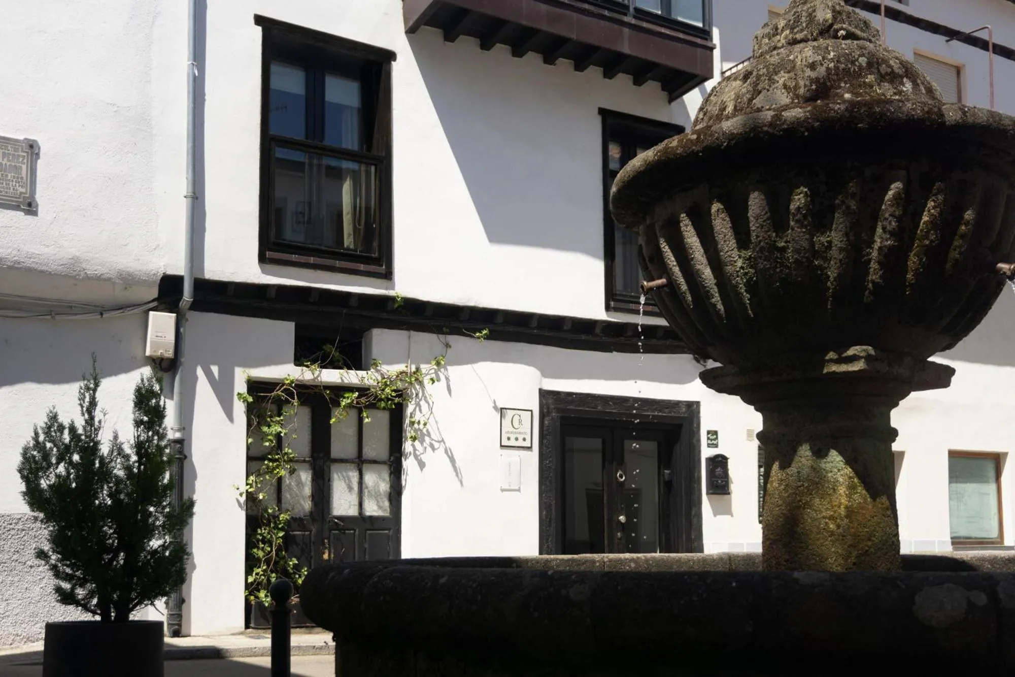 Property building in La Plaza