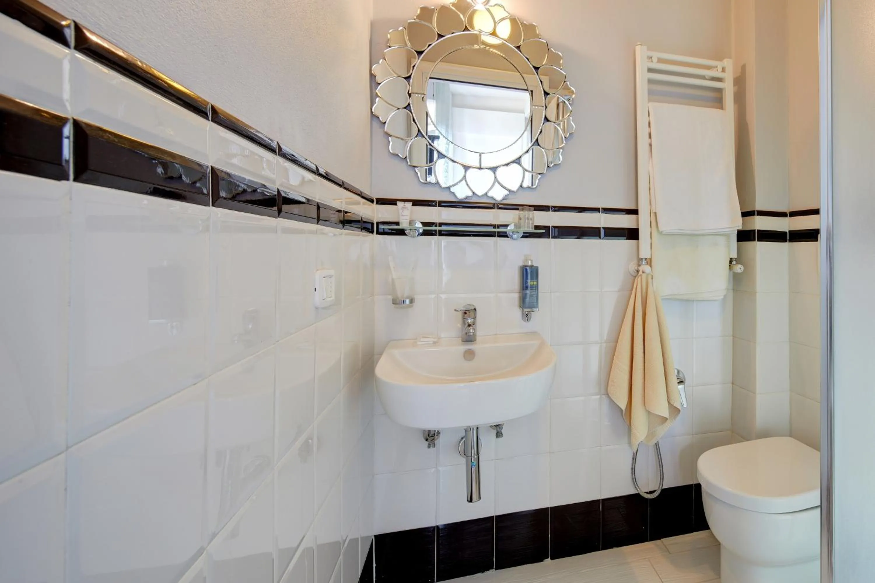 Bathroom in Cento Passi dal Duomo B&B