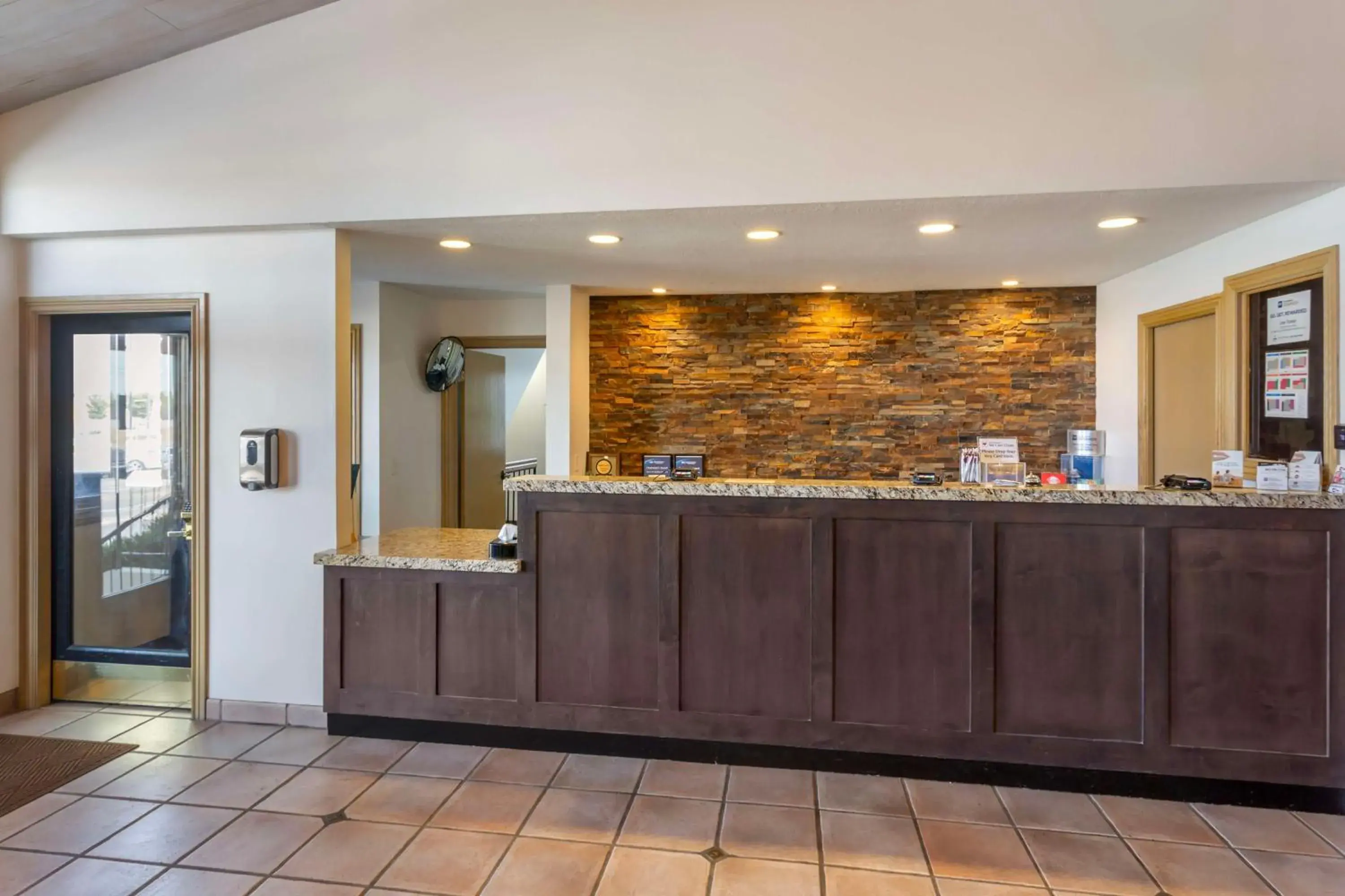 Lobby or reception in Best Western PLUS Cotton Tree Inn Lobby or reception in Best Western PLUS Cotton Tree Inn