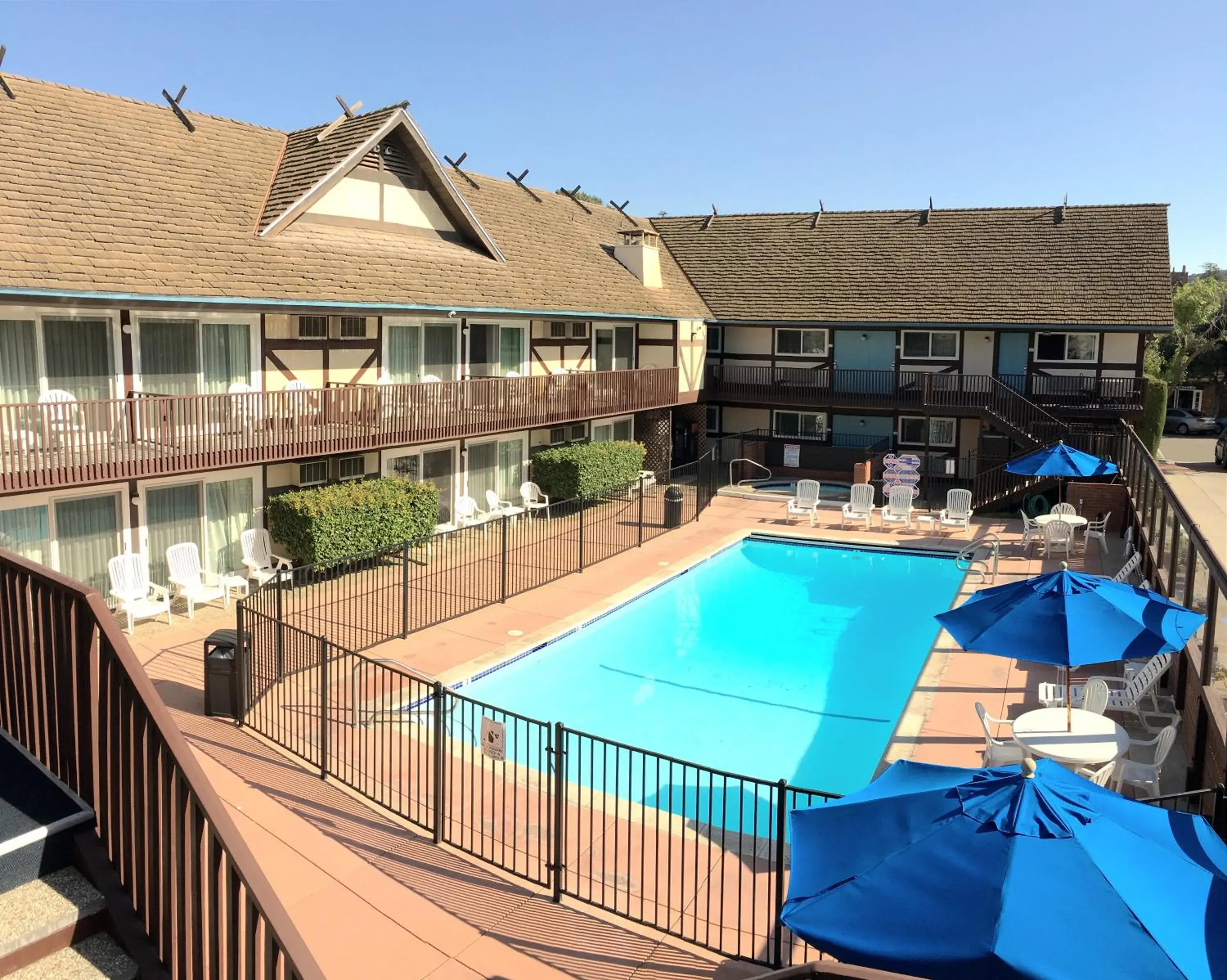 Pool view in King Frederik Inn Pool view in King Frederik Inn