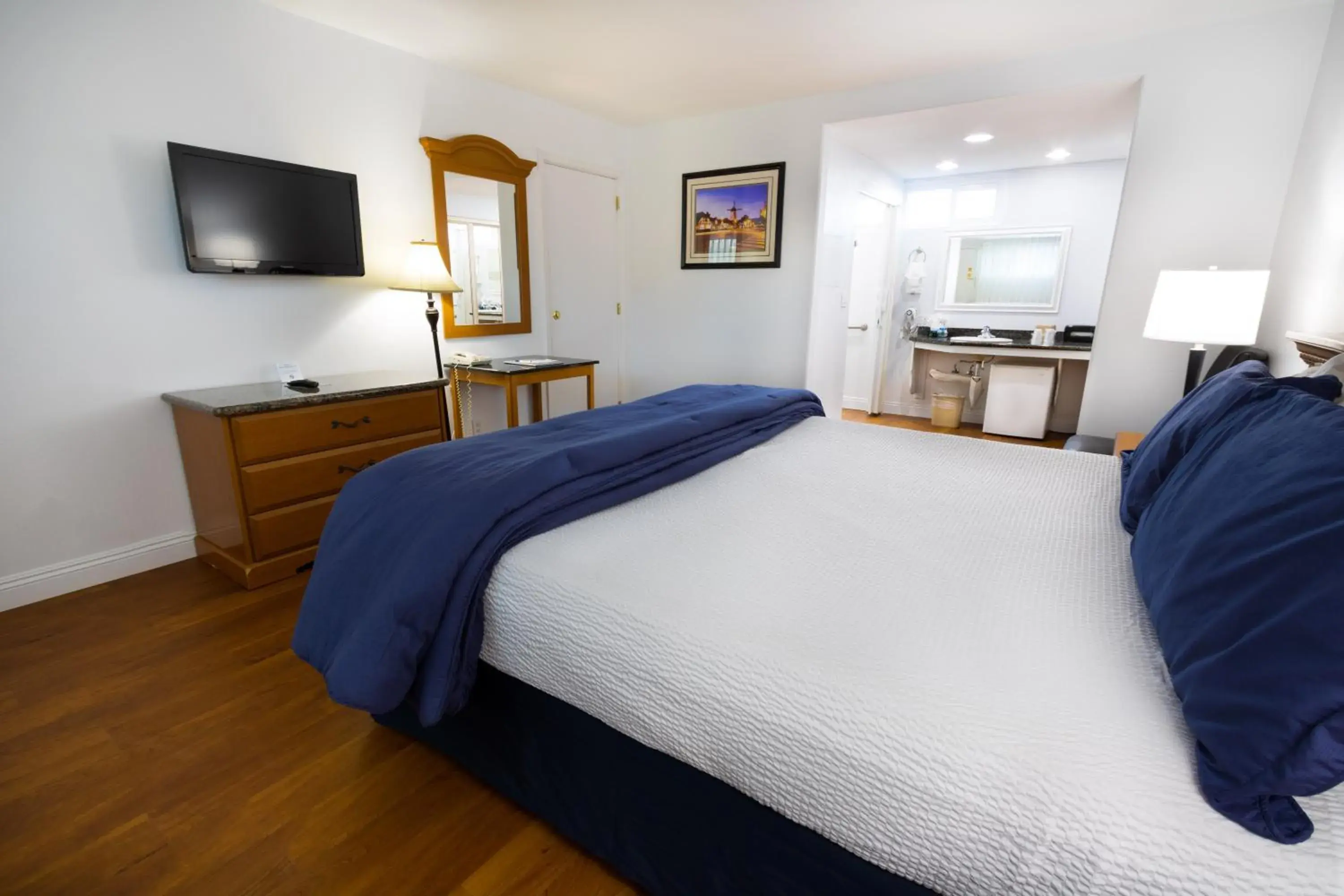 Bedroom, Bed in King Frederik Inn Bedroom, Bed in King Frederik Inn