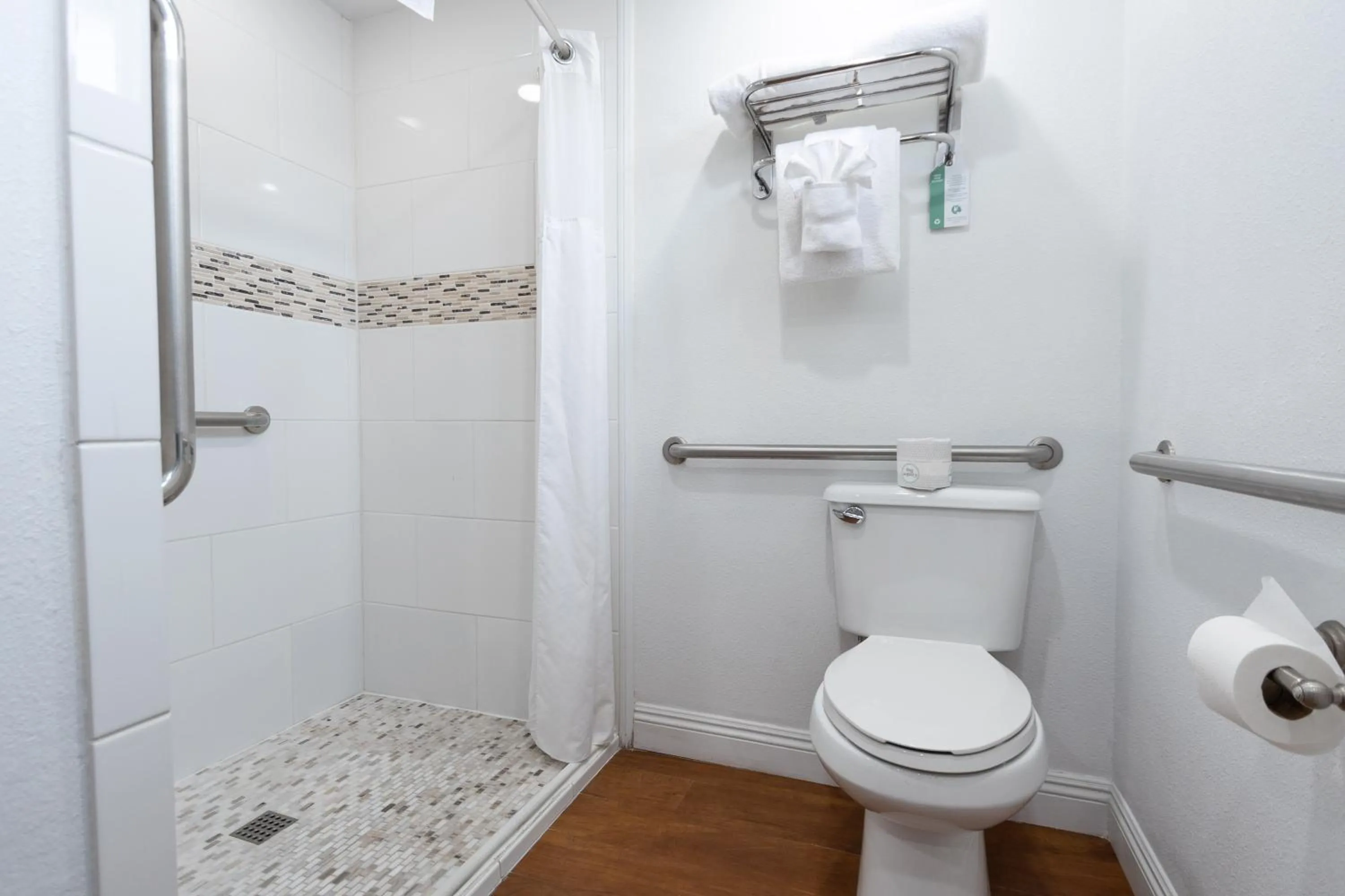 Bathroom in King Frederik Inn