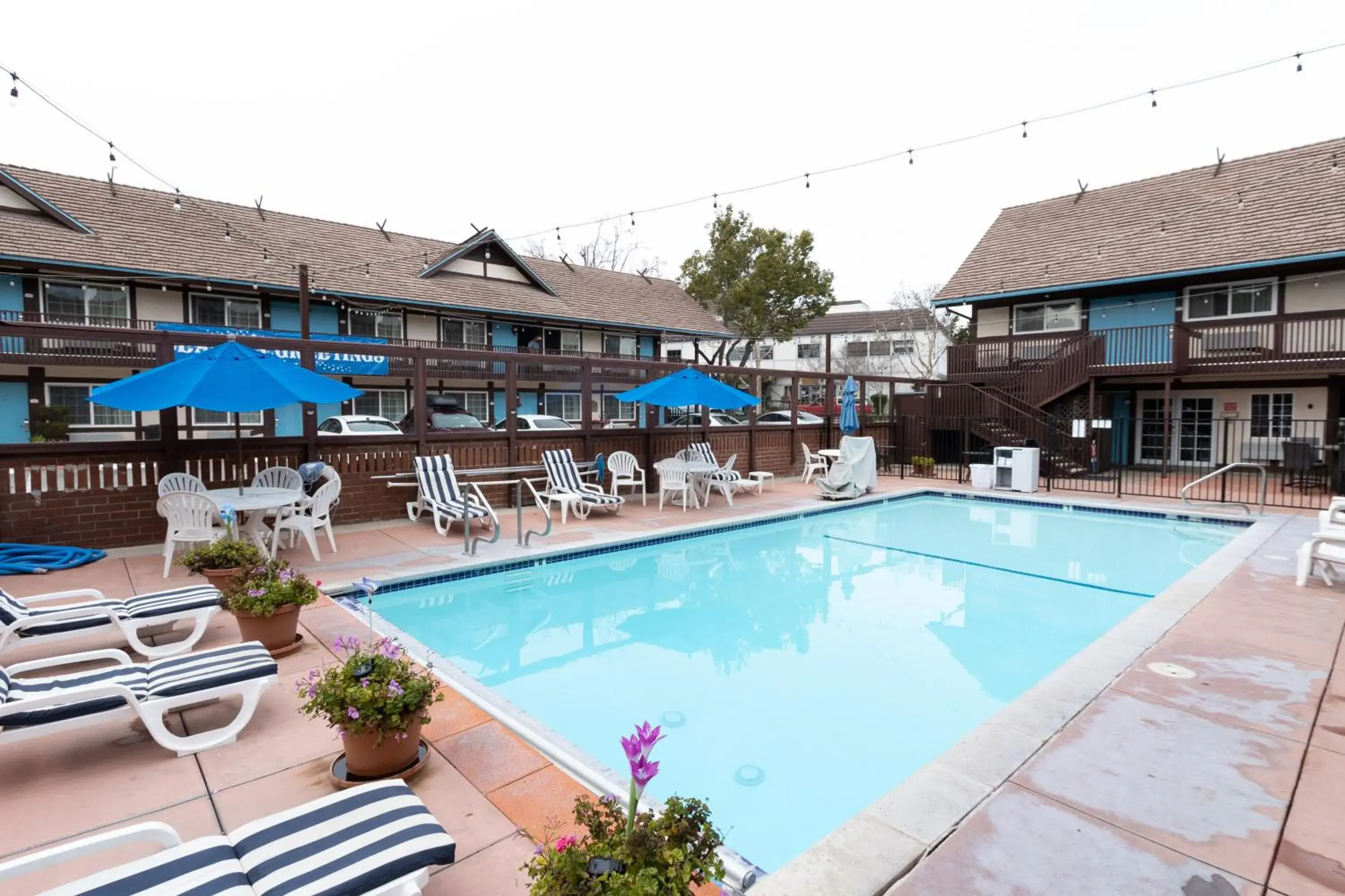 Pool view in King Frederik Inn Pool view in King Frederik Inn