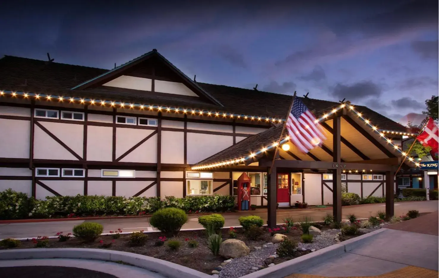 Property building in King Frederik Inn Property building in King Frederik Inn