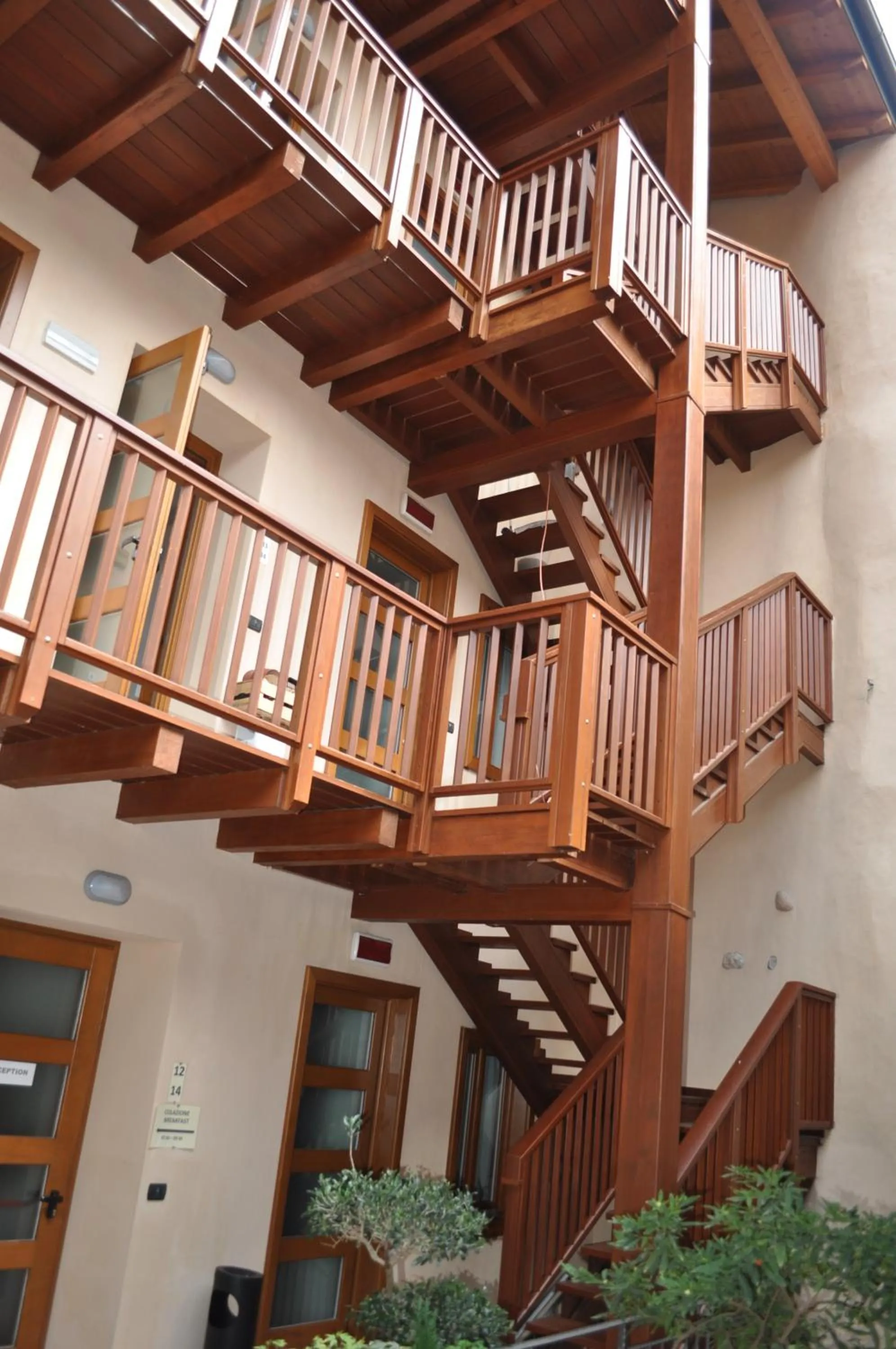 Property building in Ai Vellutai