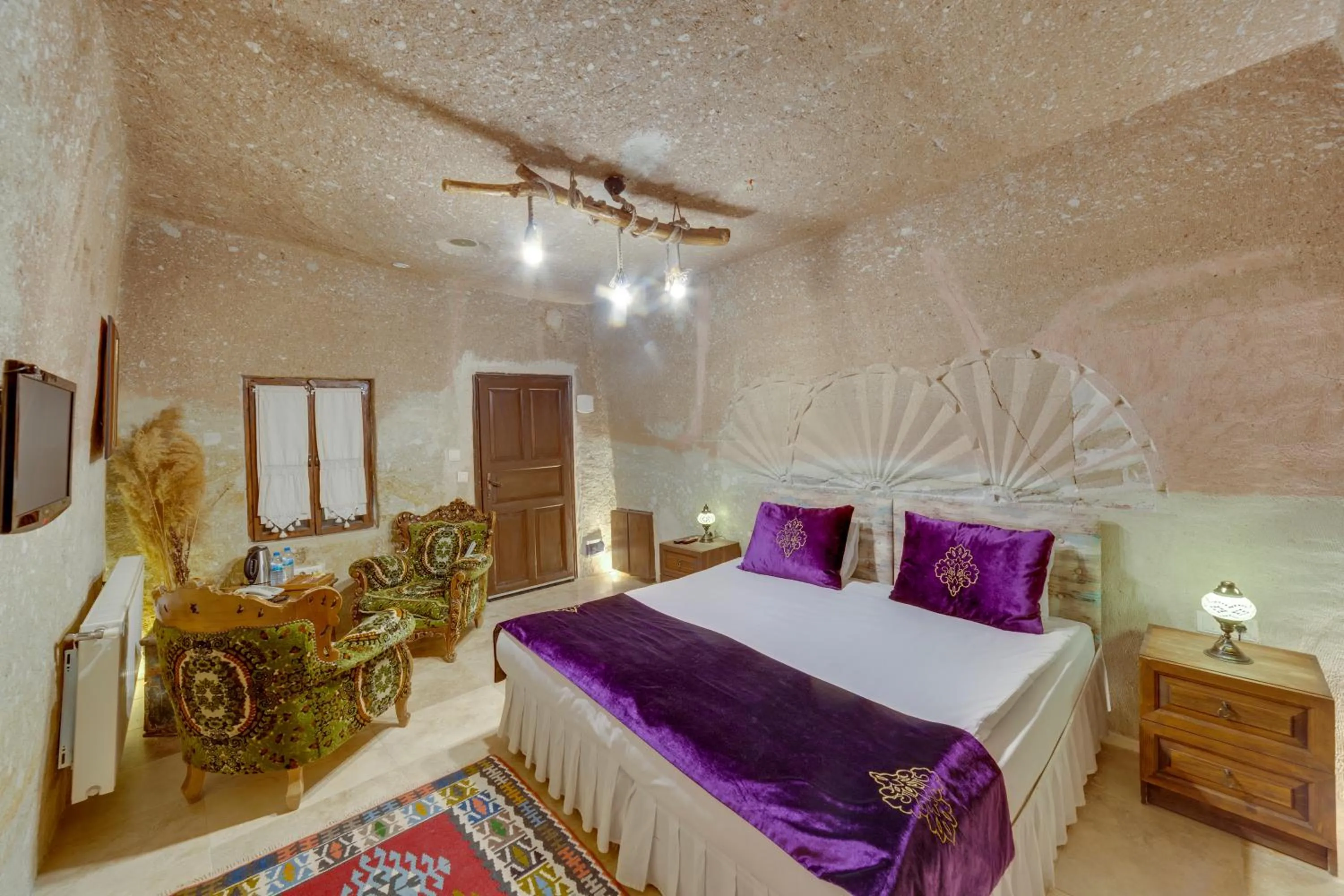 Photo of the whole room, Bed in Cappadocia Abras Cave Hotel
