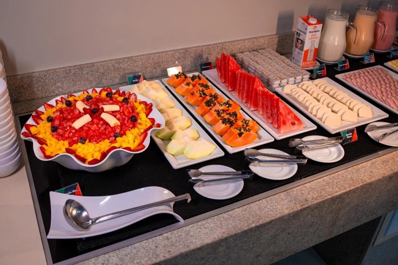 Buffet breakfast in Hotel Açores