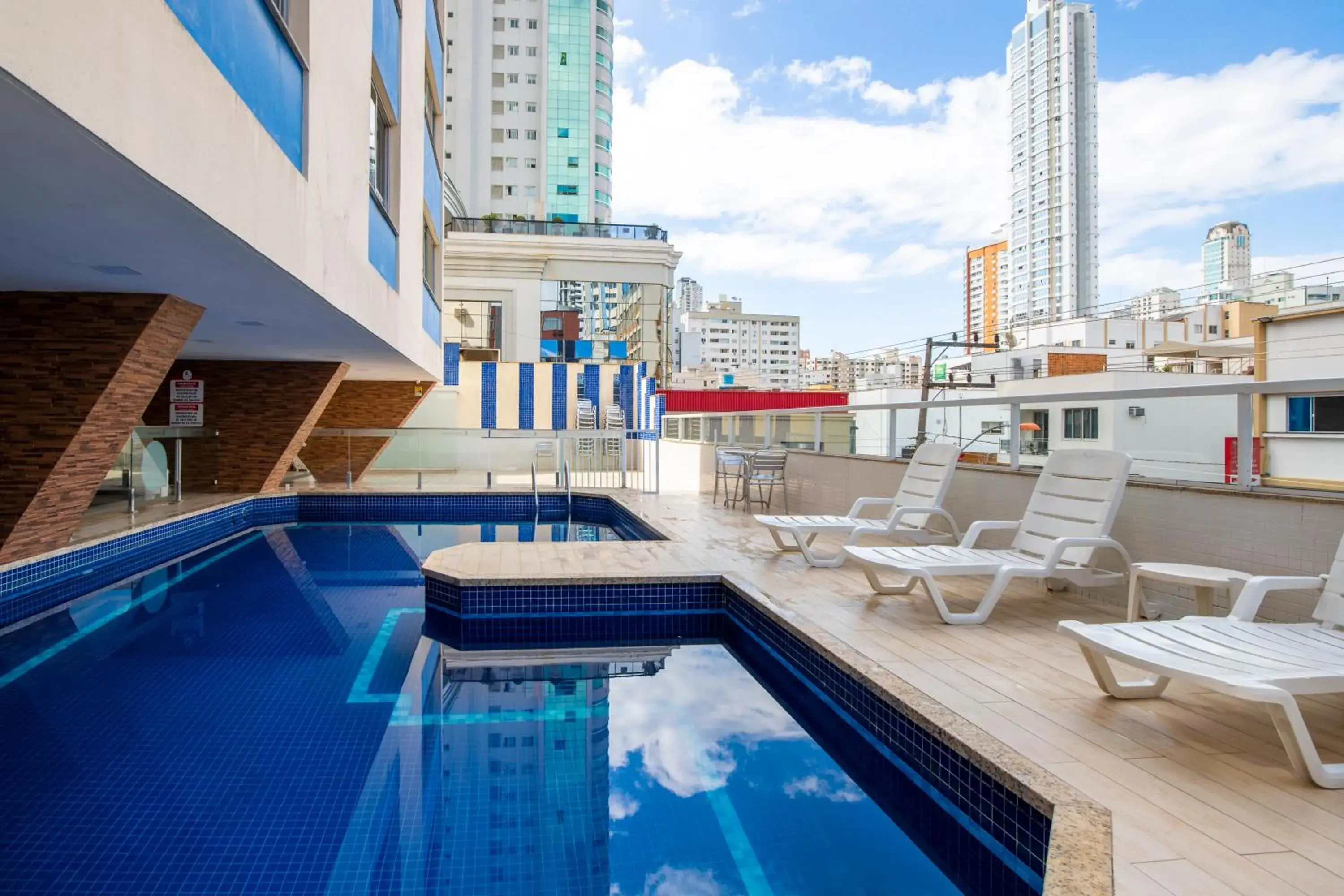 Pool view in Hotel Açores Pool view in Hotel Açores