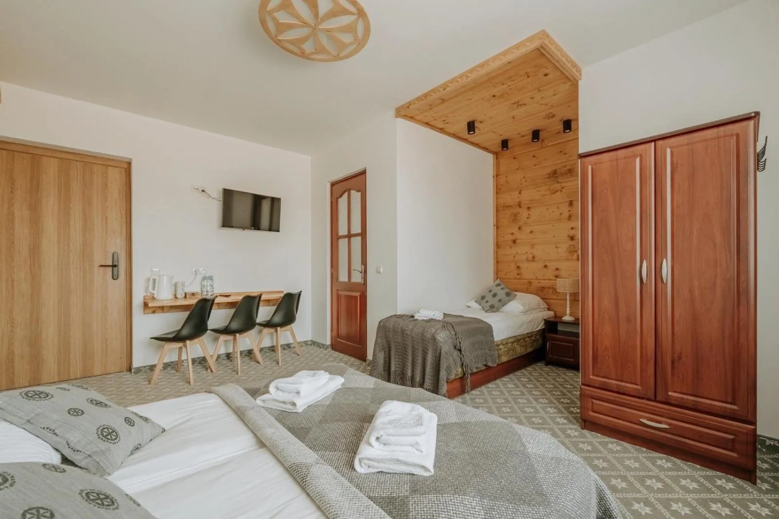 Living room, Bed in Willa Swoboda Garden Spa