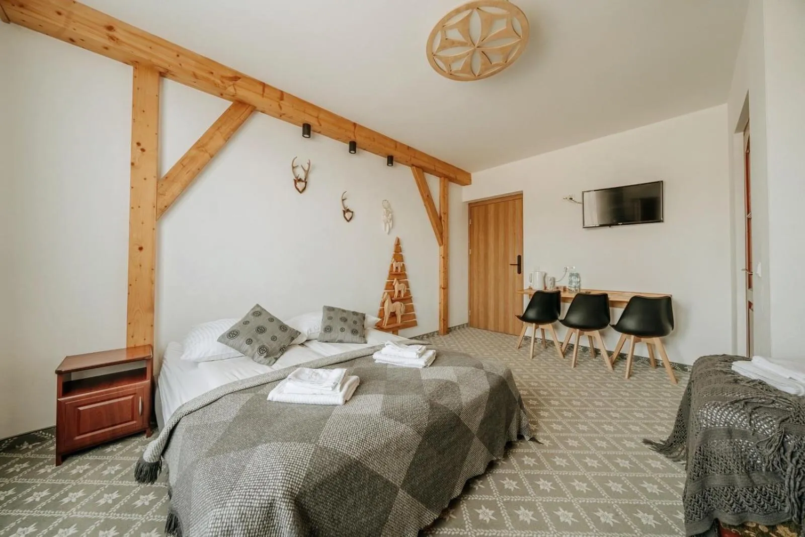 TV and multimedia, Bed in Willa Swoboda Garden Spa