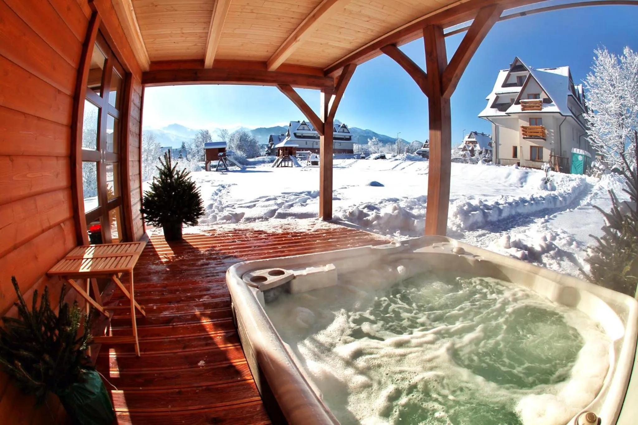 Hot Tub in Willa Swoboda Garden Spa