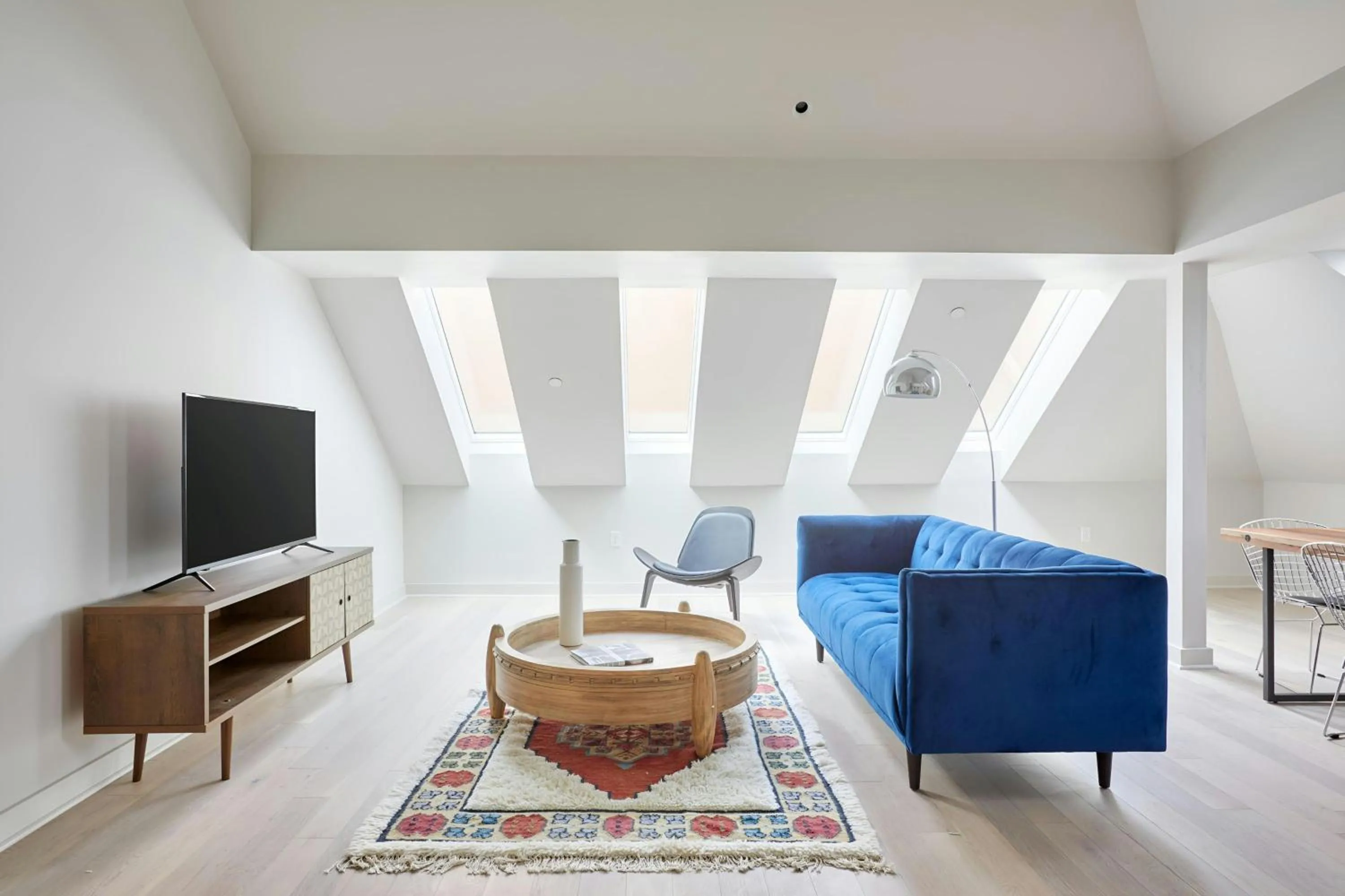 Living room in Sonder by Marriott Bonvoy Gravier Place Apartments Medical