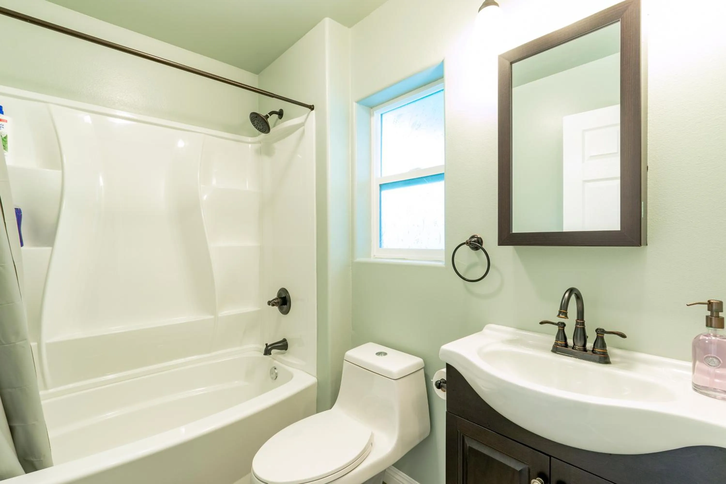 Bathroom in Ocean Breeze Inn