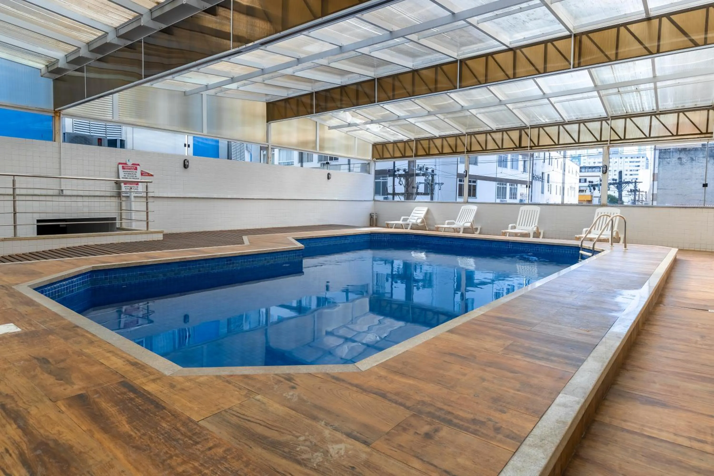 Swimming pool in Hotel Ilha da Madeira