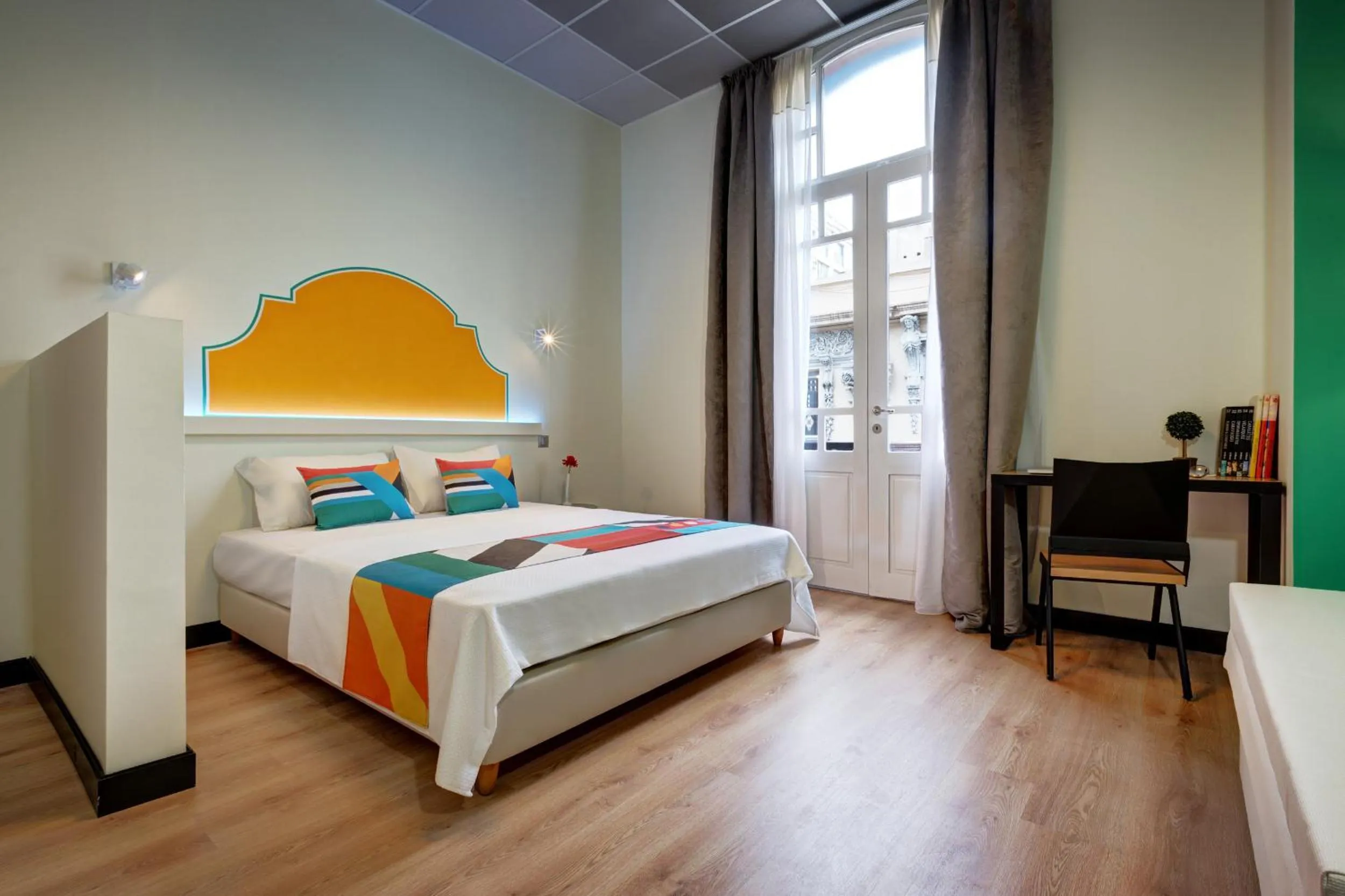 Photo of the whole room, Bed in Colors Ladadika Thessaloniki