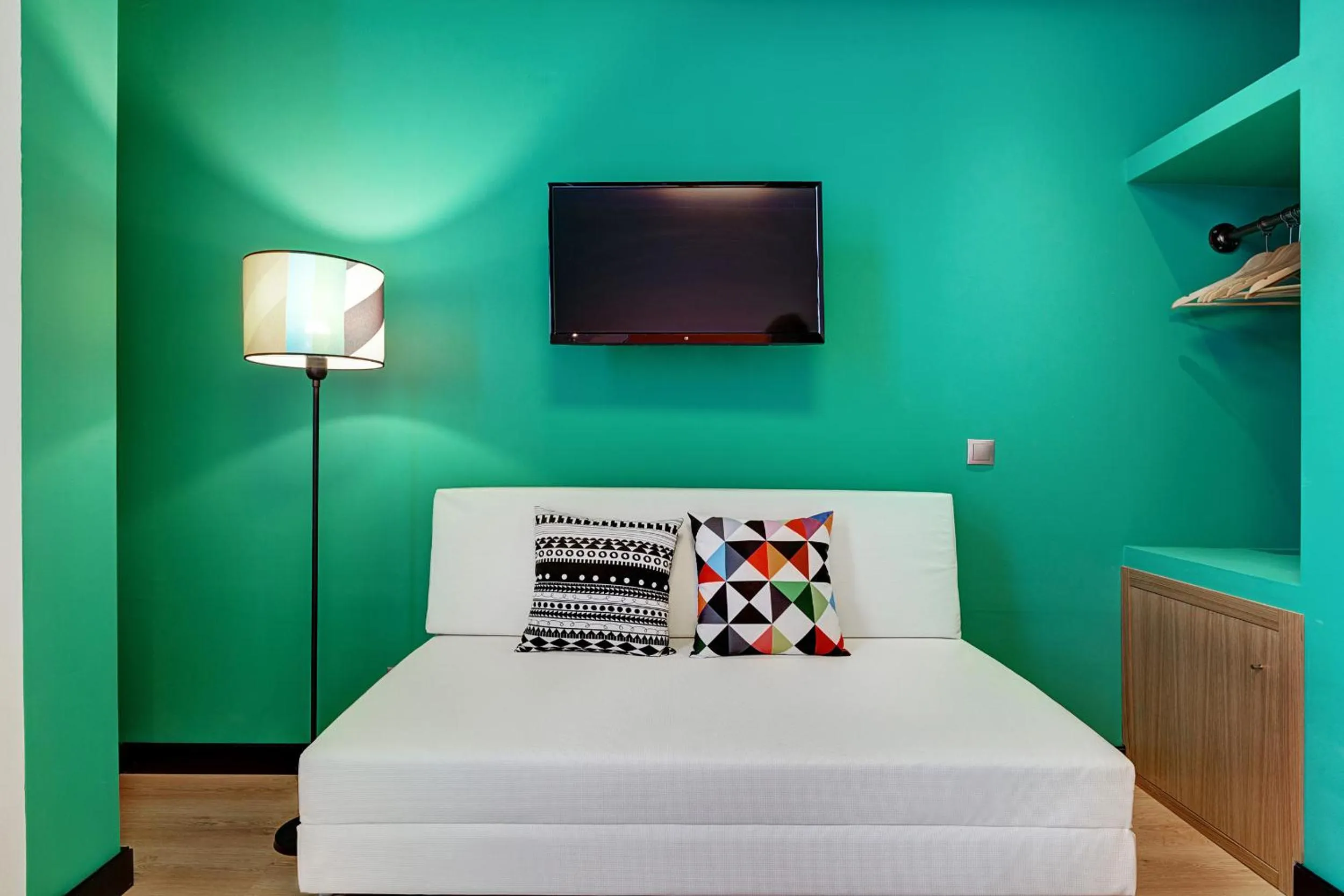 TV and multimedia, Bed in Colors Ladadika Thessaloniki