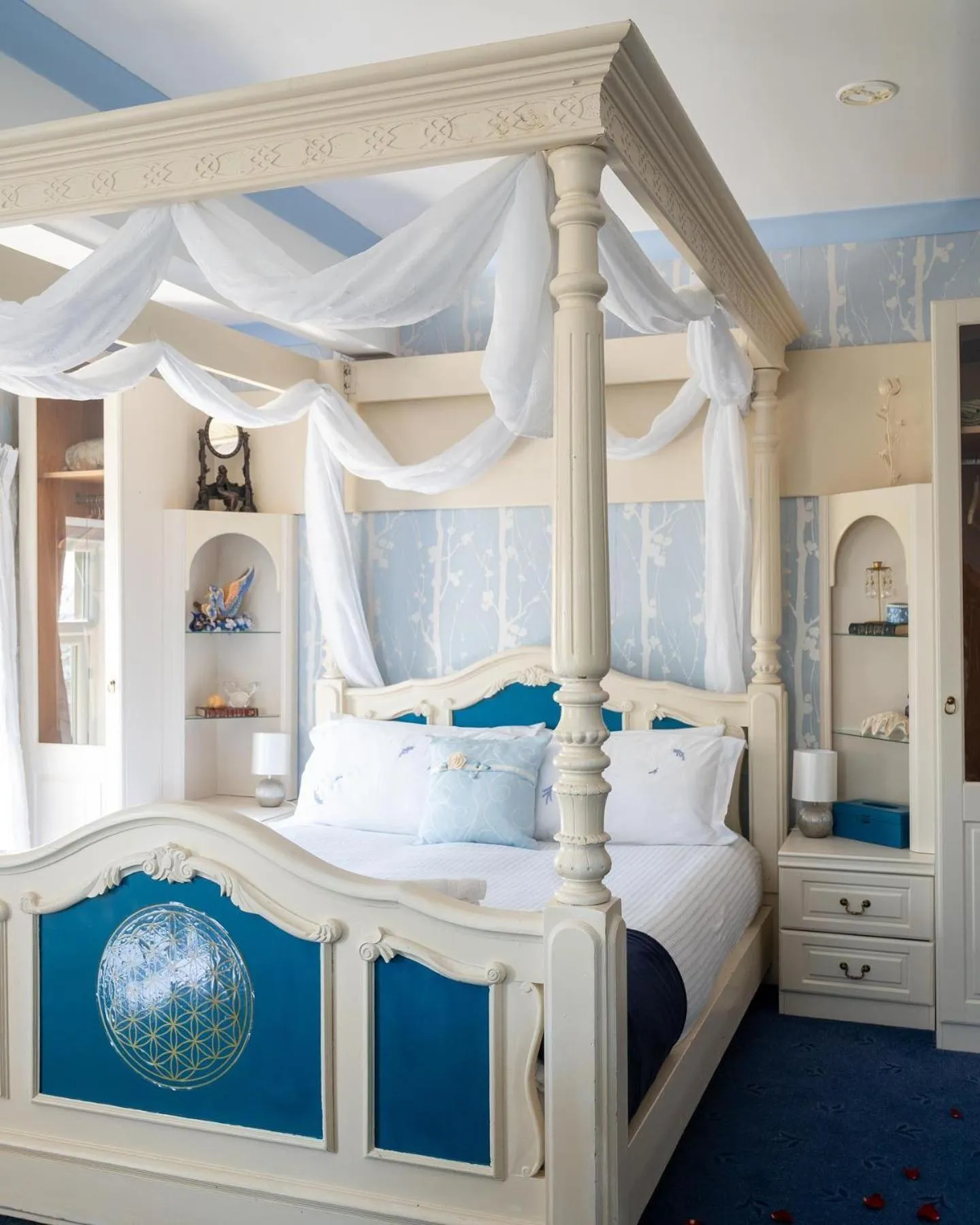 Bedroom, Bed in Enchanted Manor