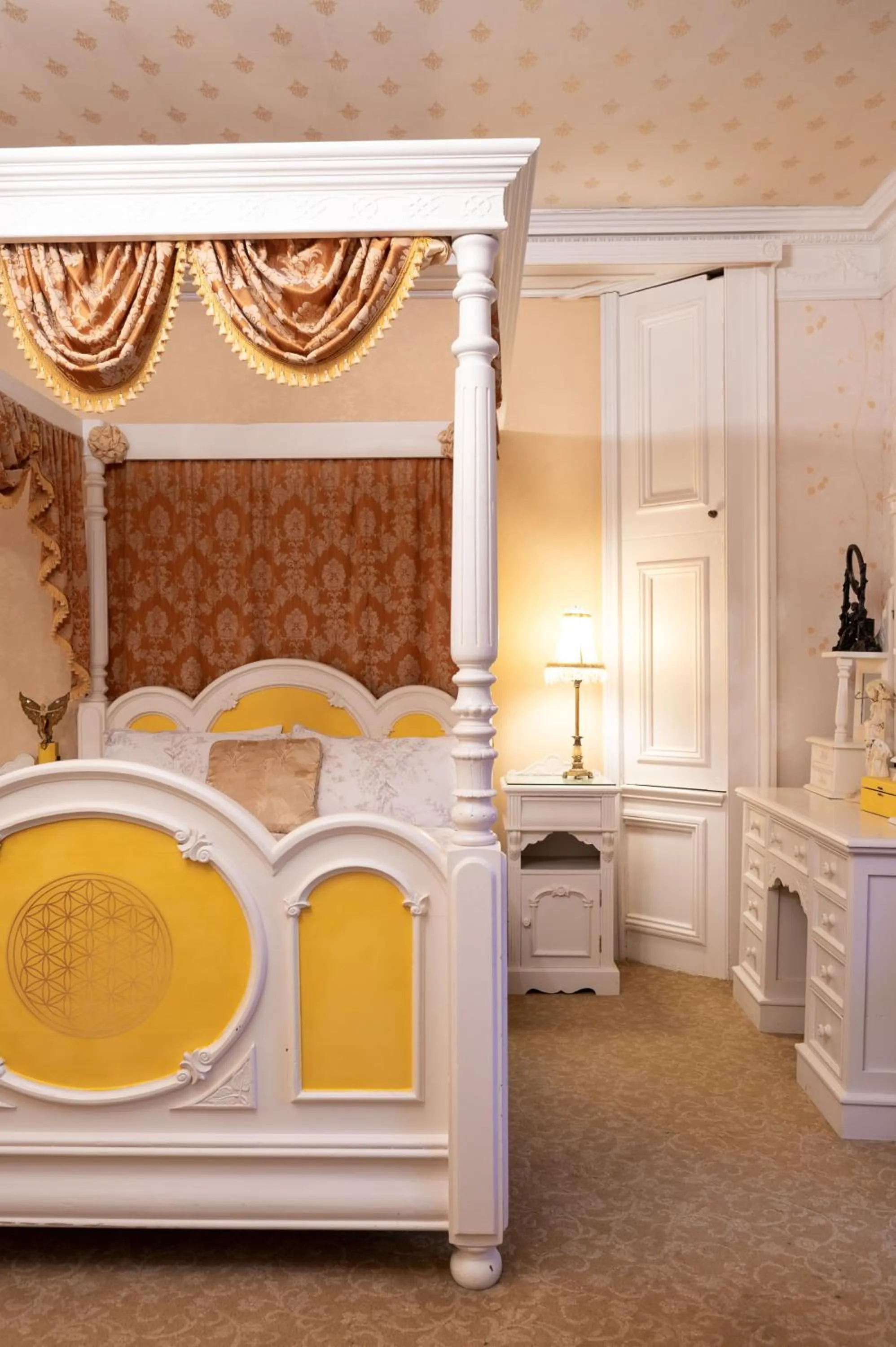 Bedroom, Bed in Enchanted Manor