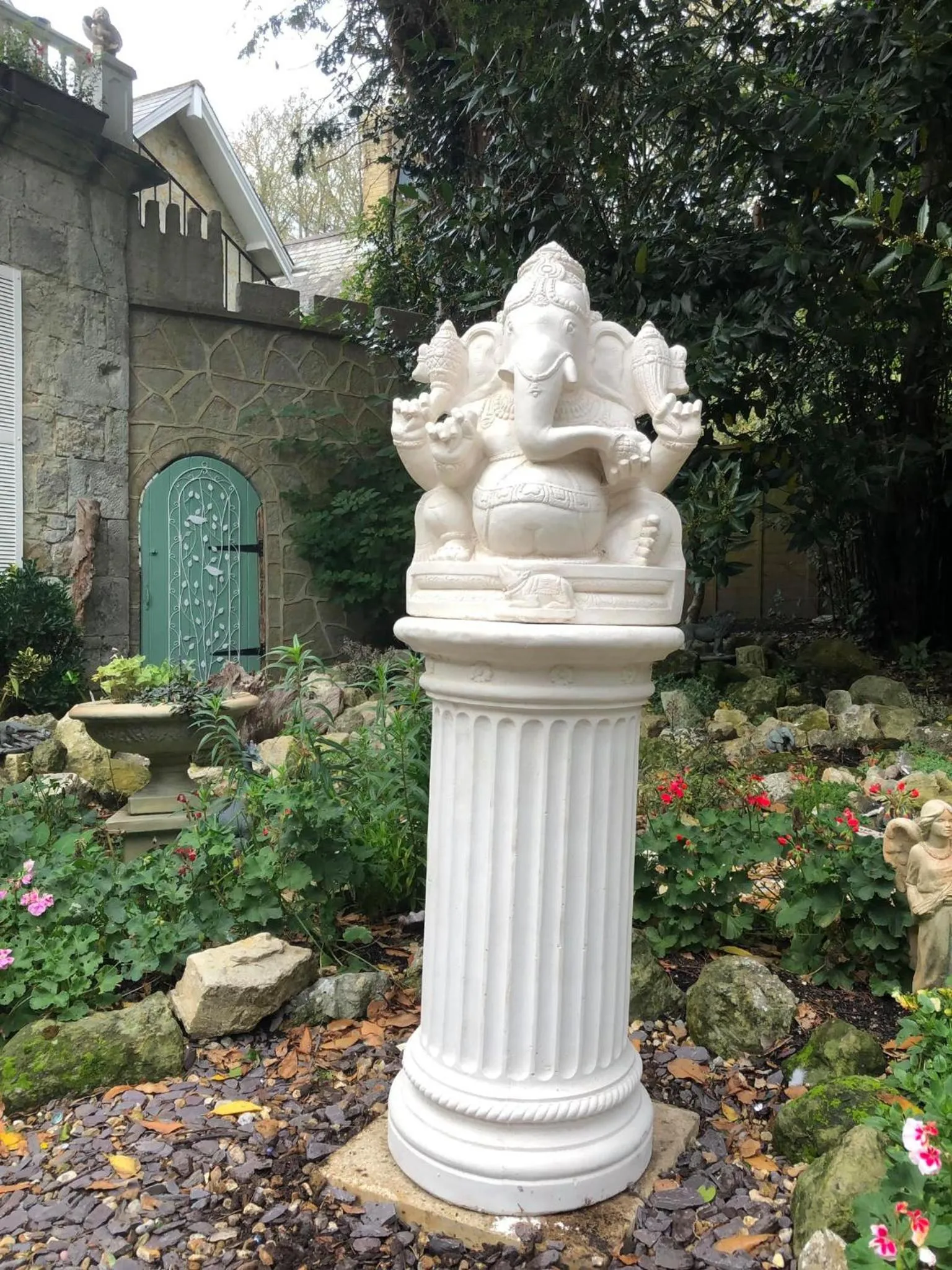 Facade/entrance in Enchanted Manor