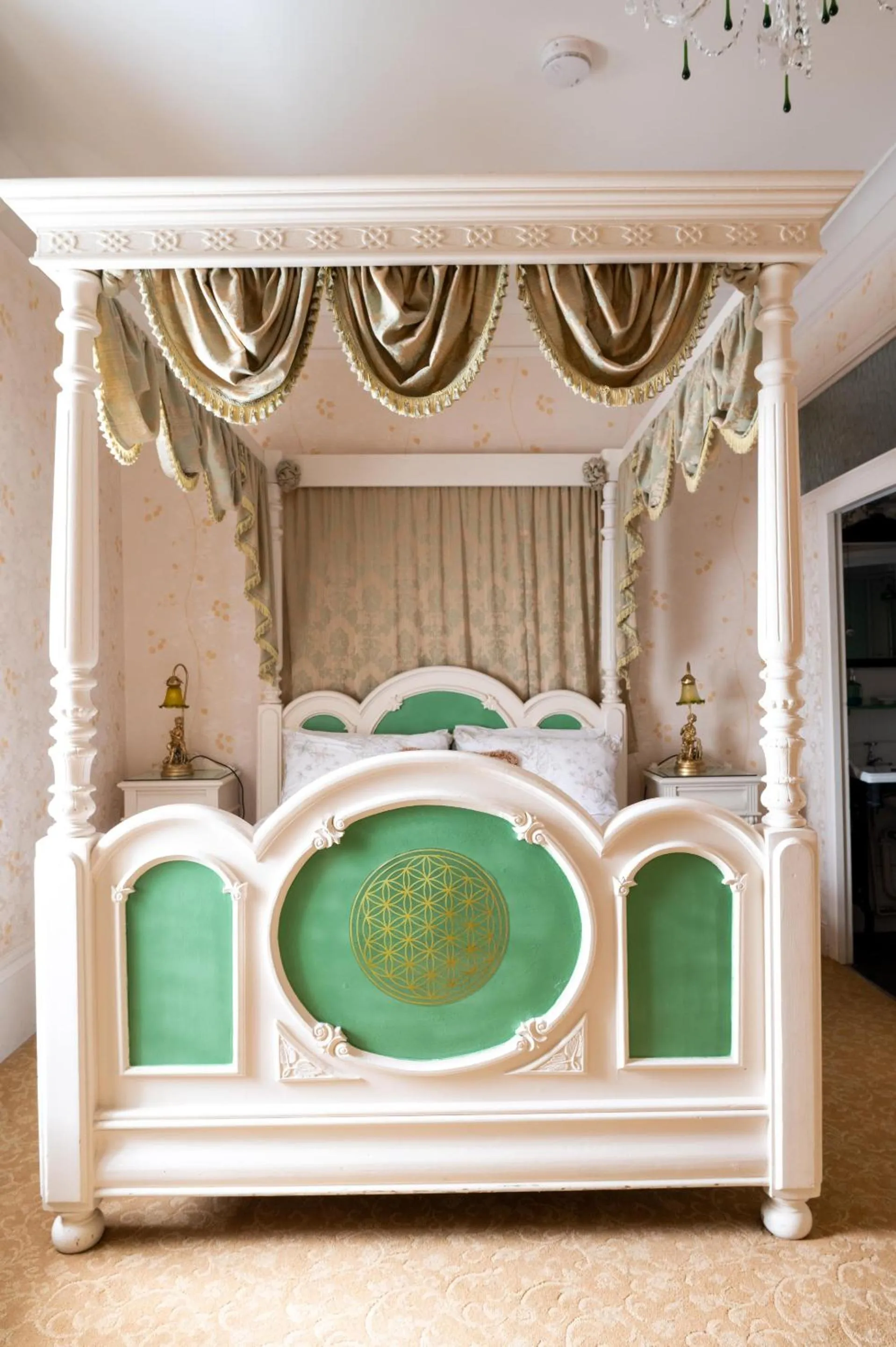 Bedroom, Bed in Enchanted Manor